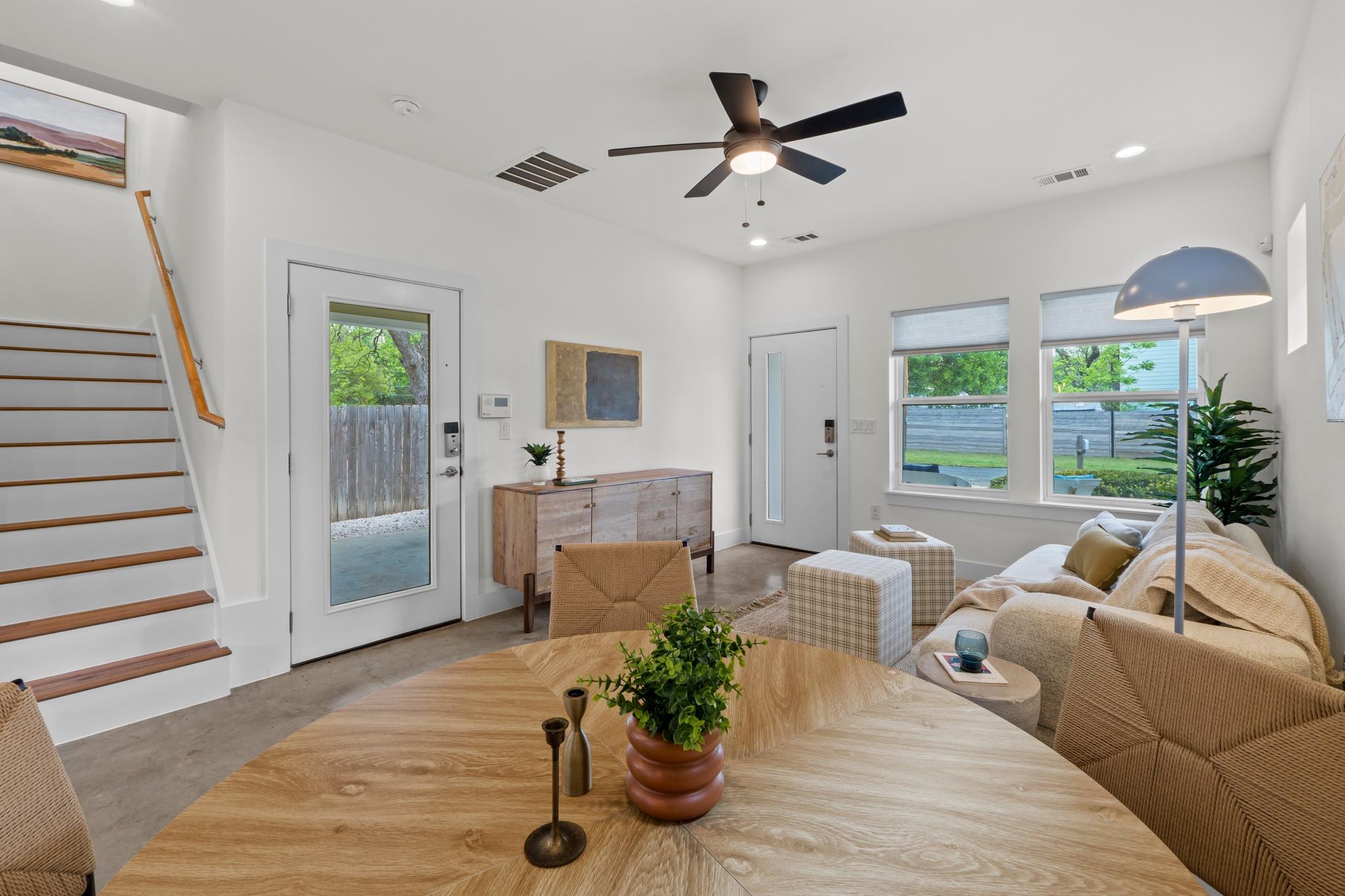 1112 Linden St # B, Austin, TX 78702