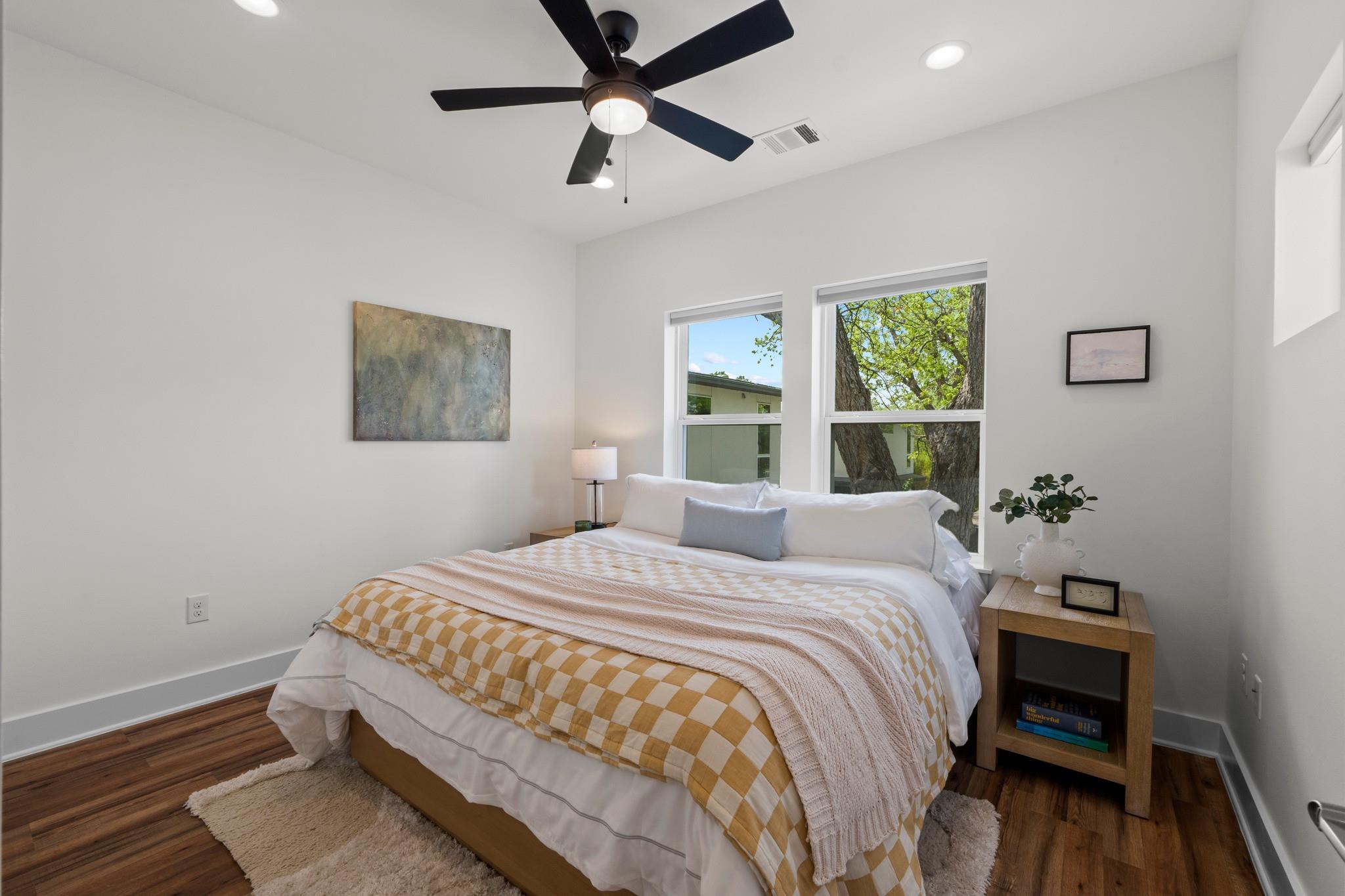 1112 Linden St # B, Austin, TX 78702