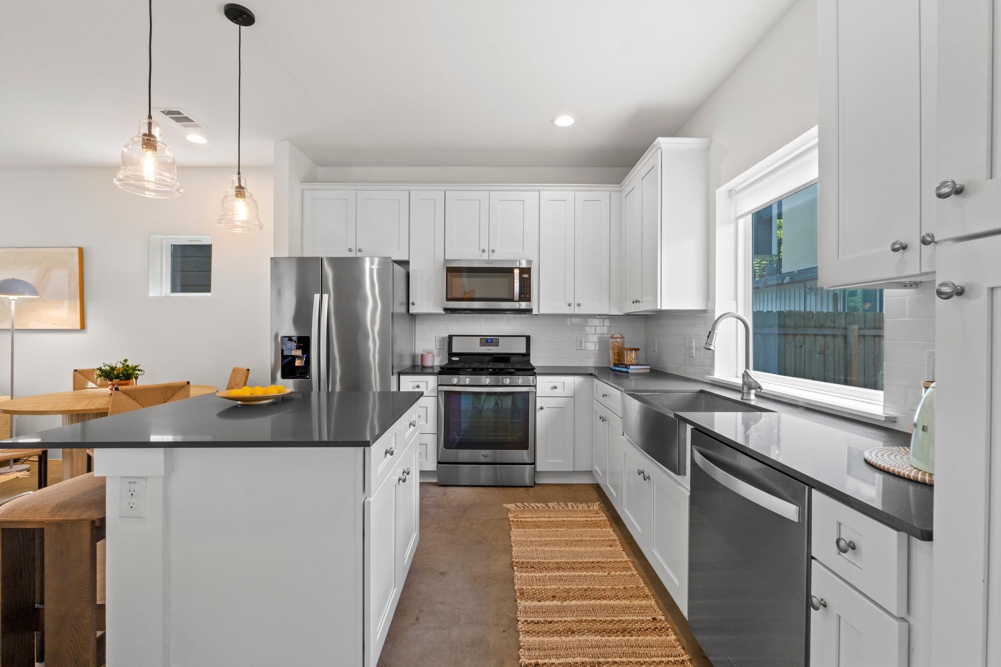 1112 Linden St # B, Austin, TX 78702