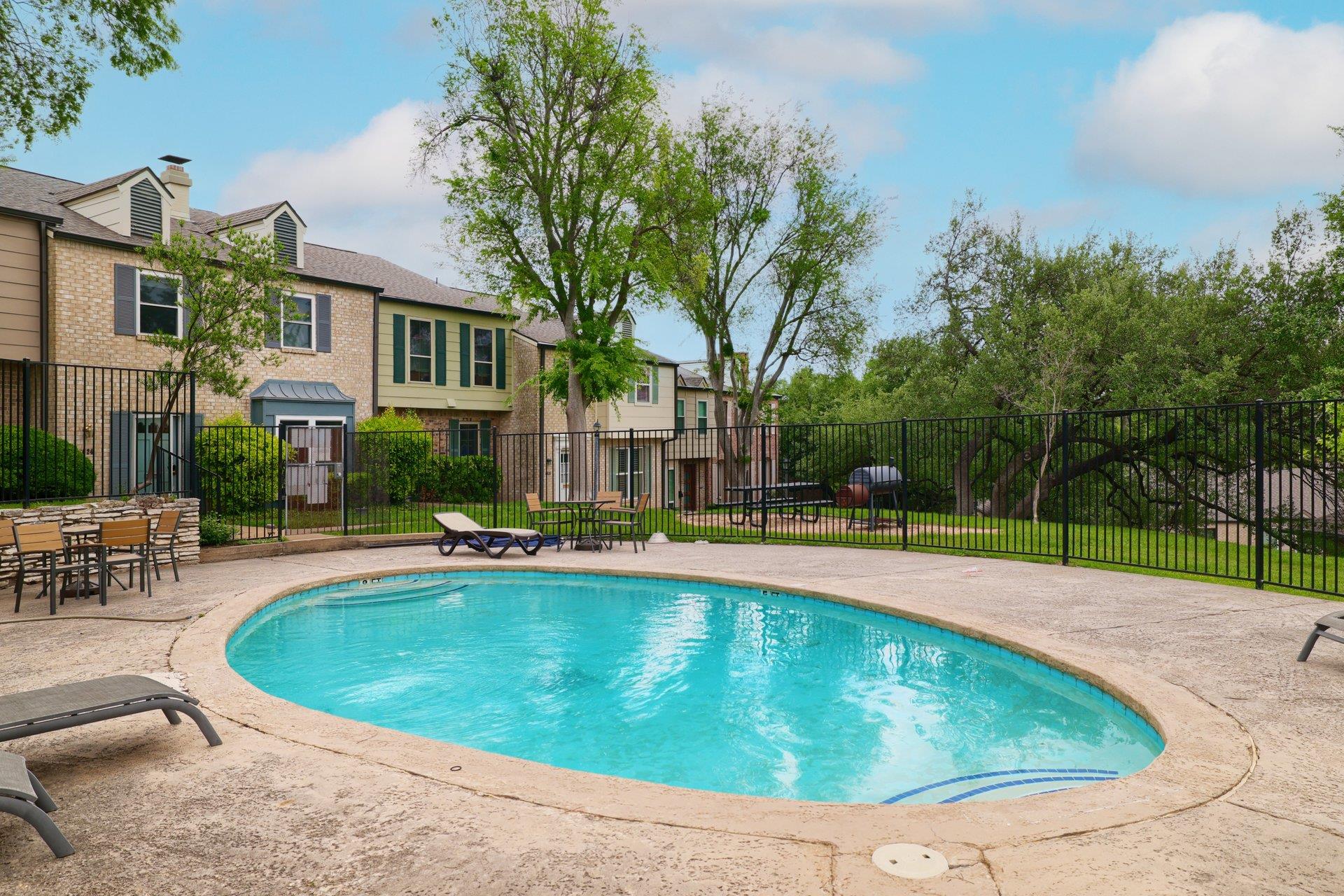 6628 E Hill Dr, Austin, TX 78731