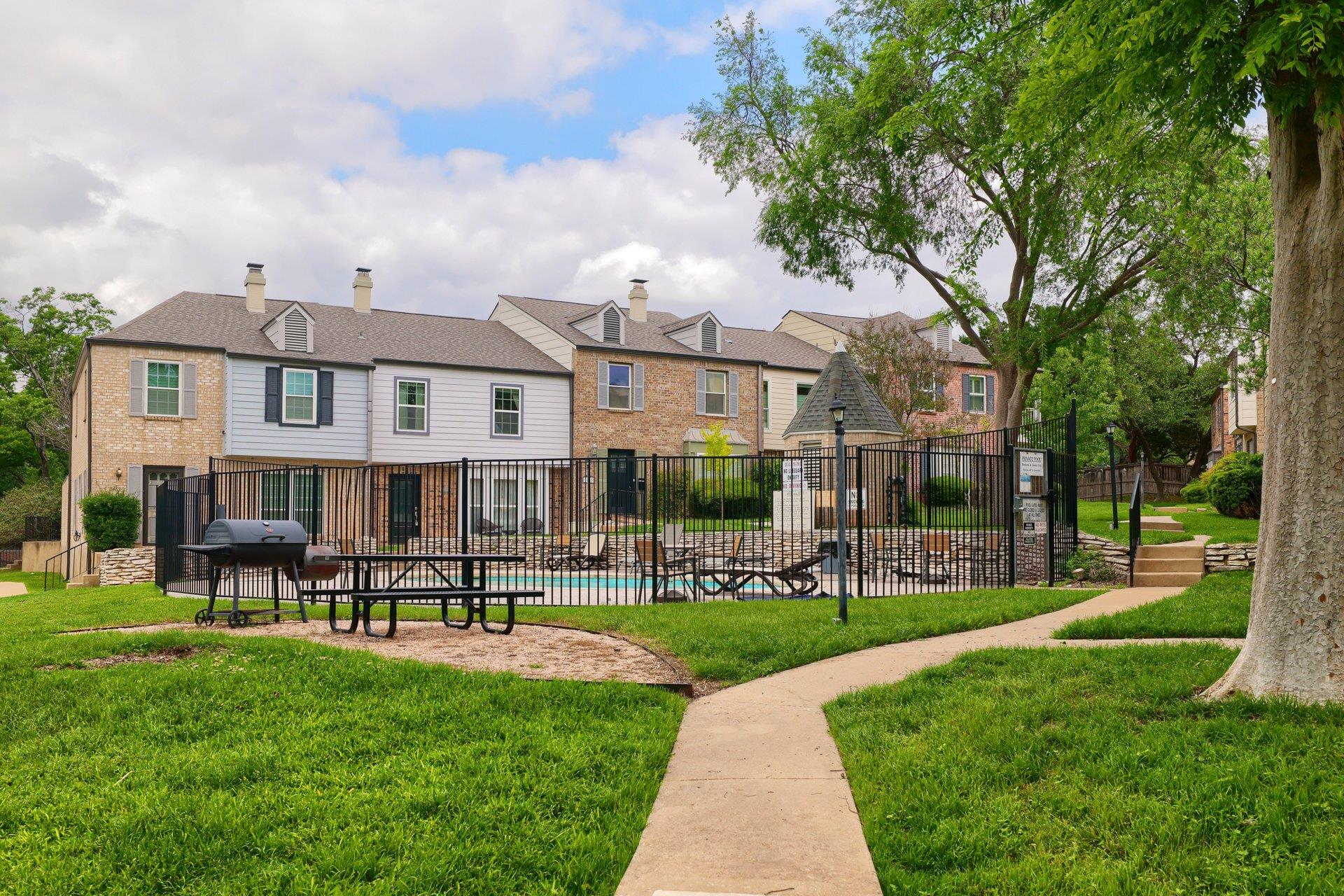 6628 E Hill Dr, Austin, TX 78731