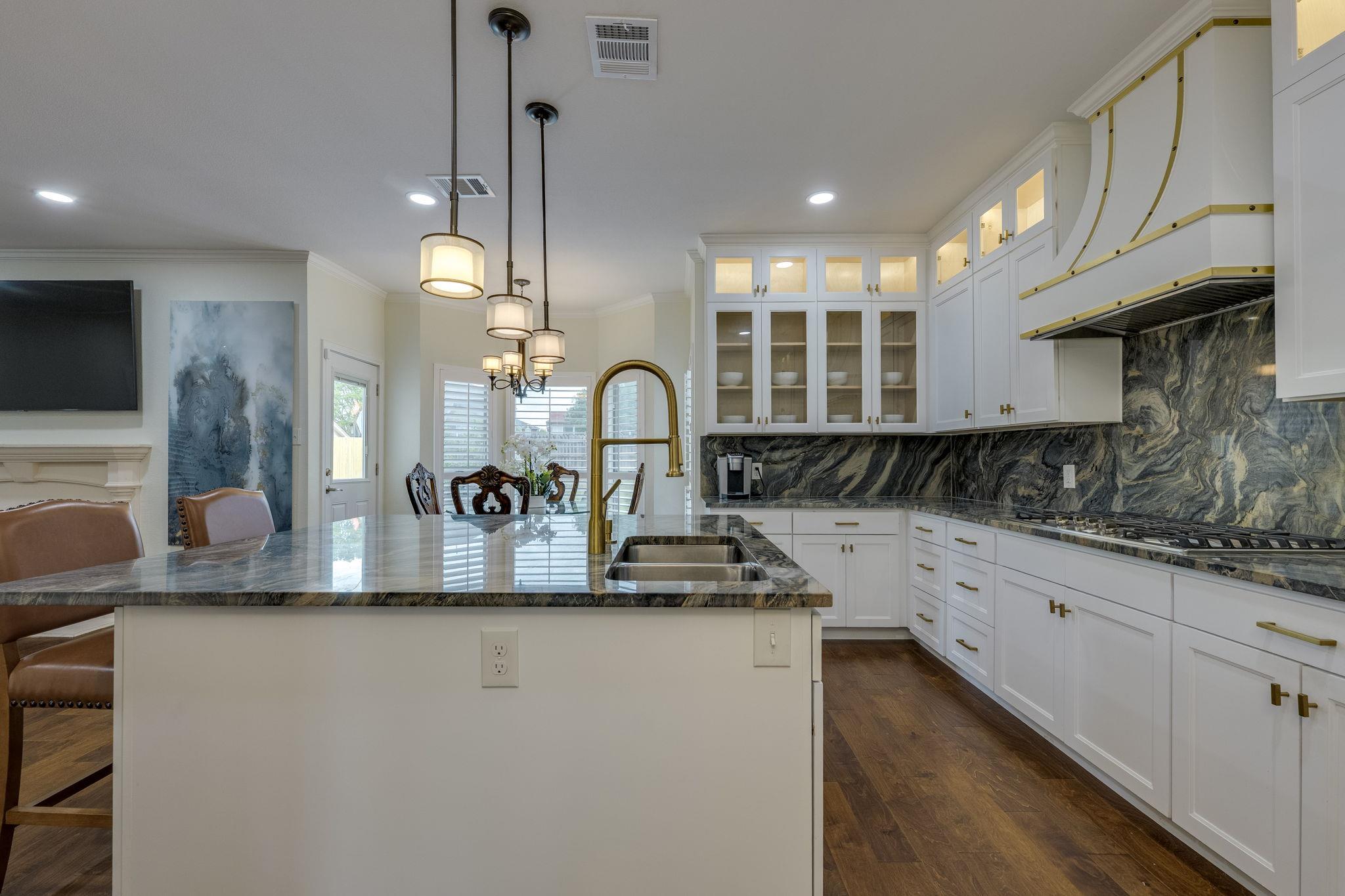 6702 Carisbrooke Ln, Austin, TX 78754