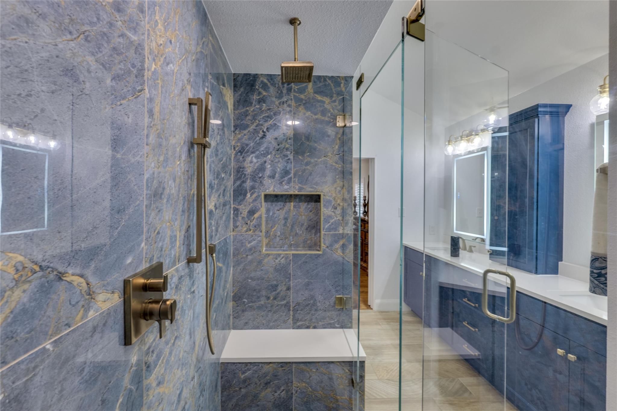 6702 Carisbrooke Ln, Austin, TX 78754