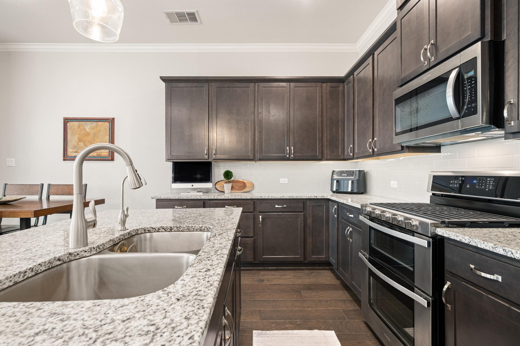 372 Adams St, Georgetown, TX 78628