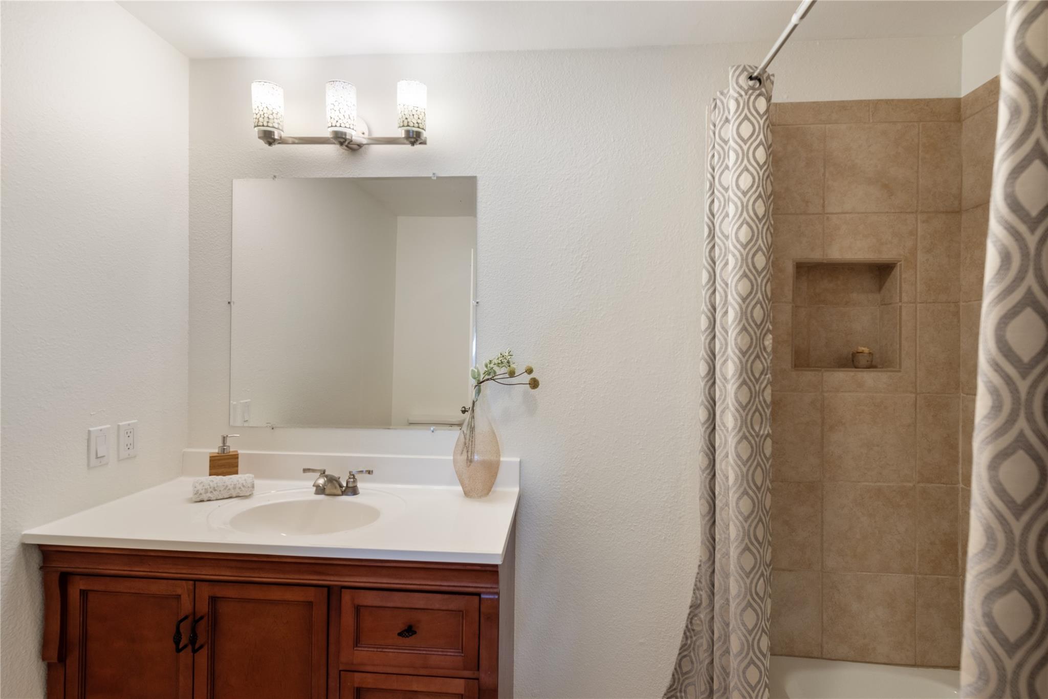 11129 Pinehurst Dr # C, Austin, TX 78747