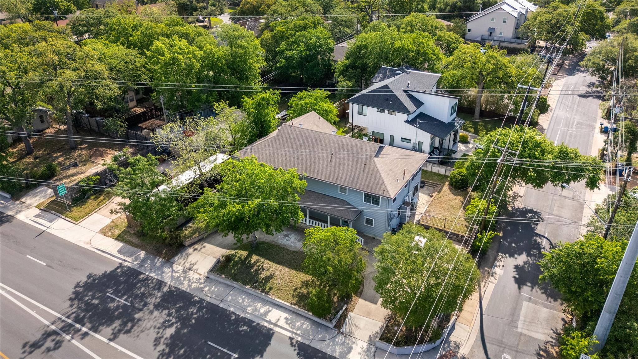 1303 Newfield Ln, Austin, TX 78703