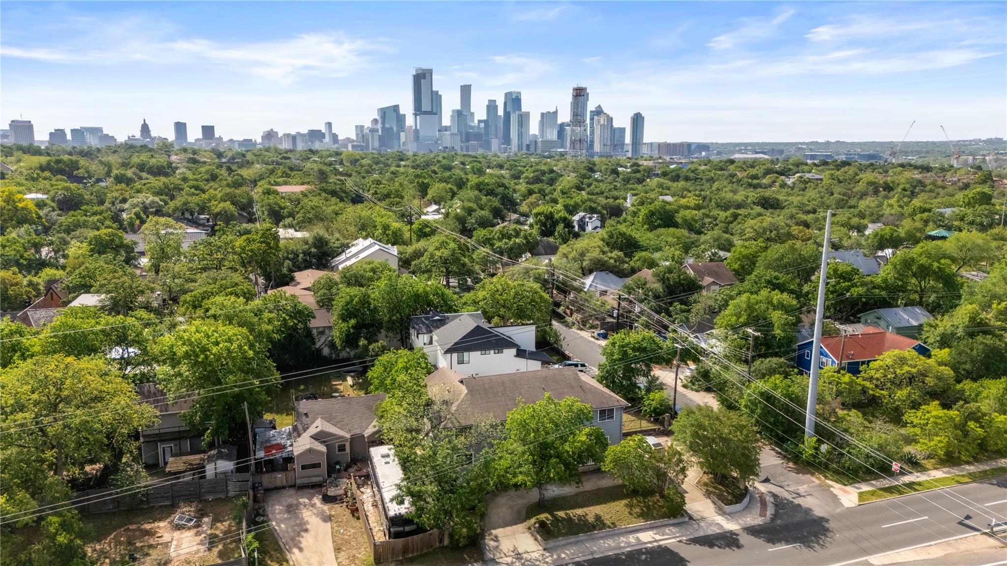 1303 Newfield Ln, Austin, TX 78703