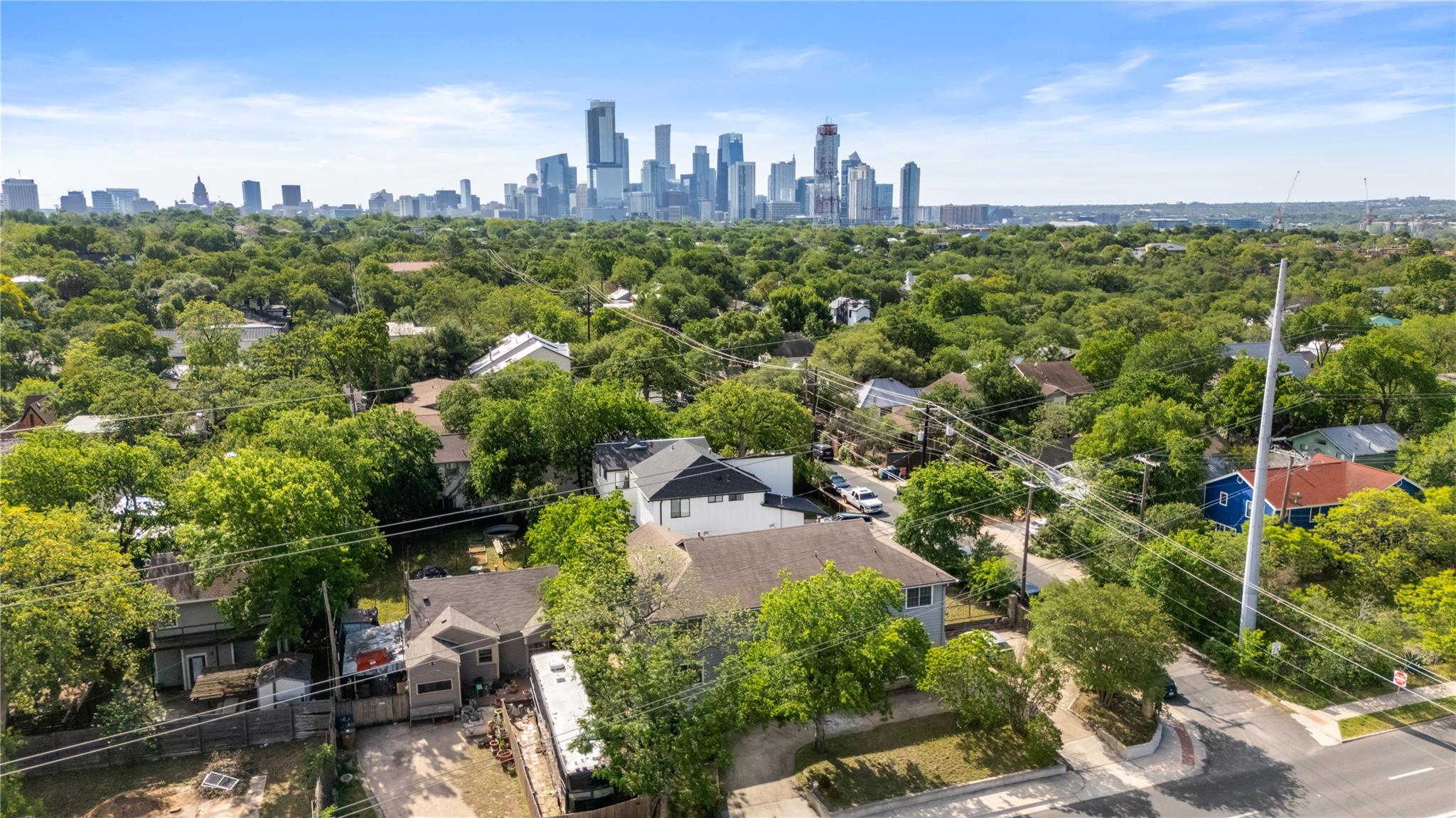 1303 Newfield Ln, Austin, TX 78703