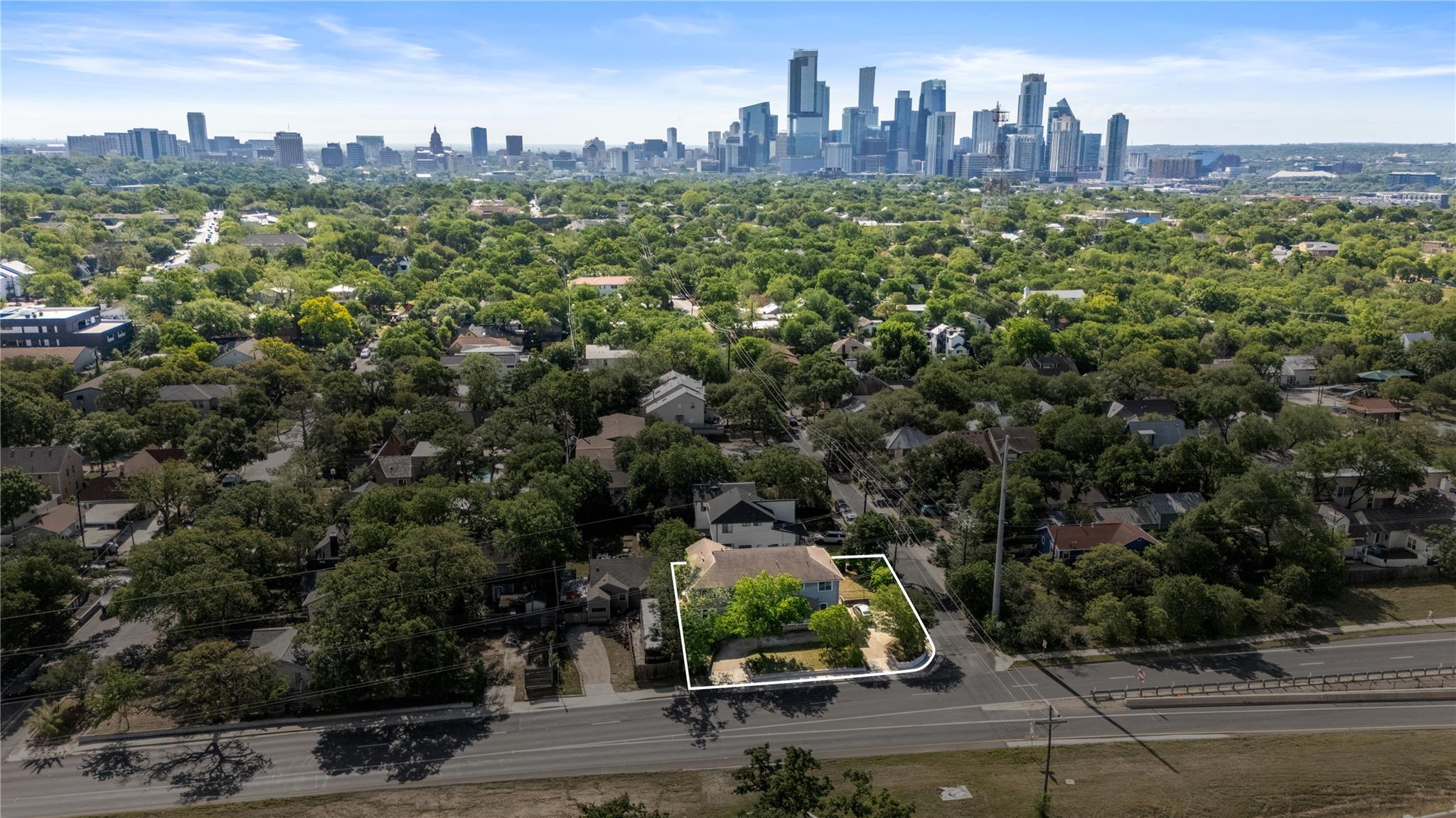 1303 Newfield Ln, Austin, TX 78703