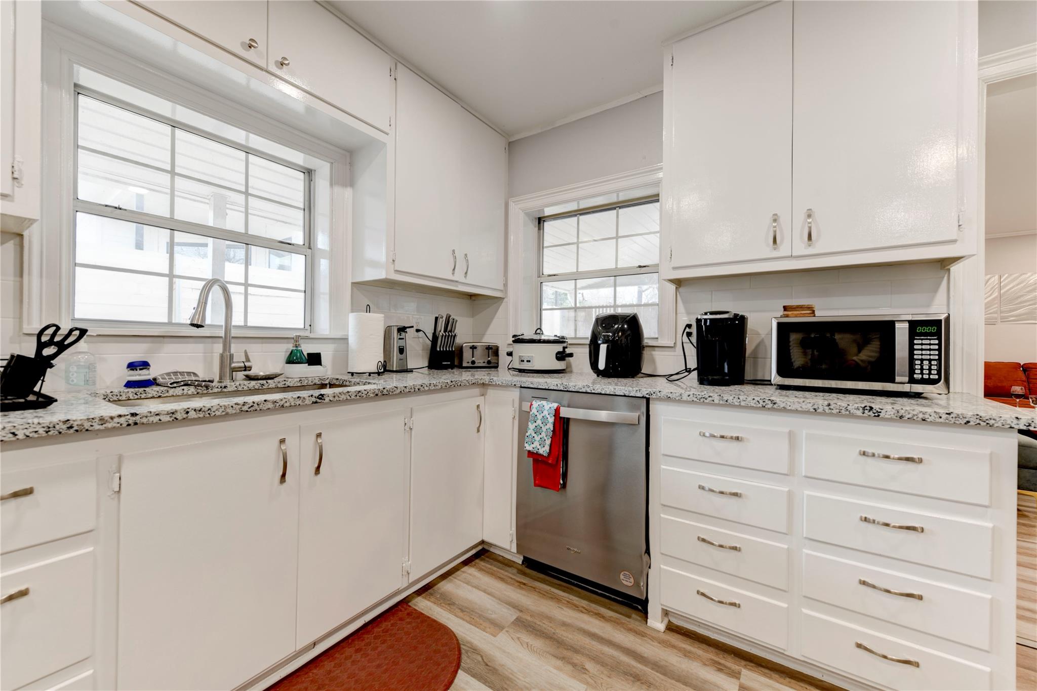 1303 Newfield Ln, Austin, TX 78703