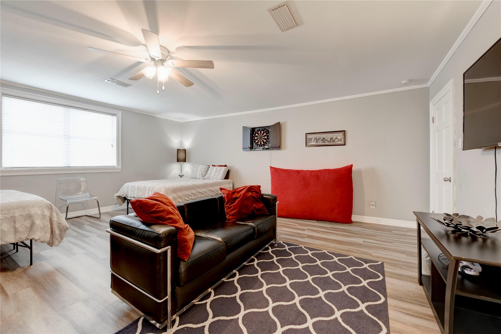 1303 Newfield Ln, Austin, TX 78703