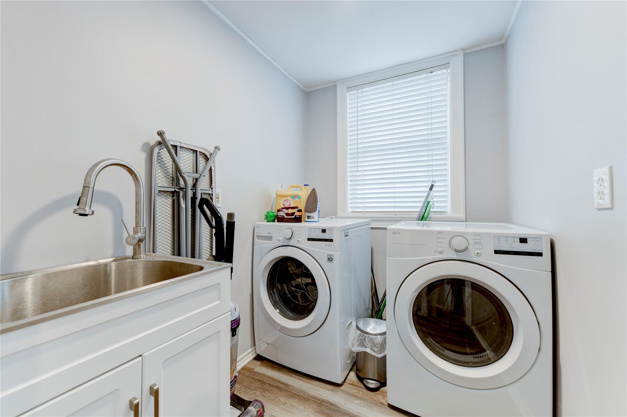 1303 Newfield Ln, Austin, TX 78703