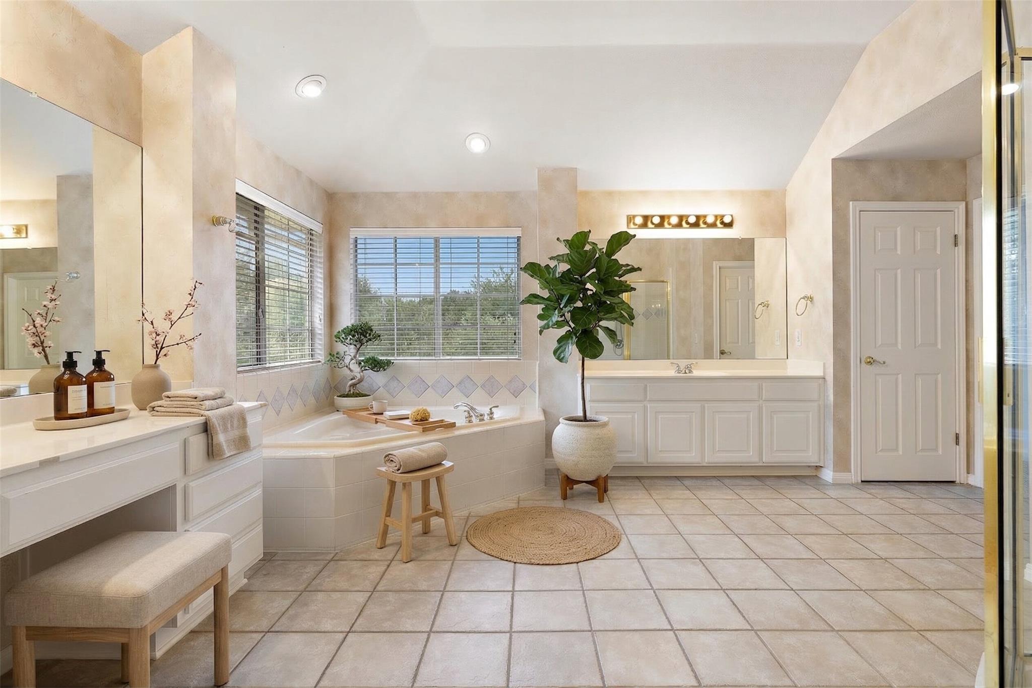 10707 Bramblecrest Dr, Austin, TX 78726