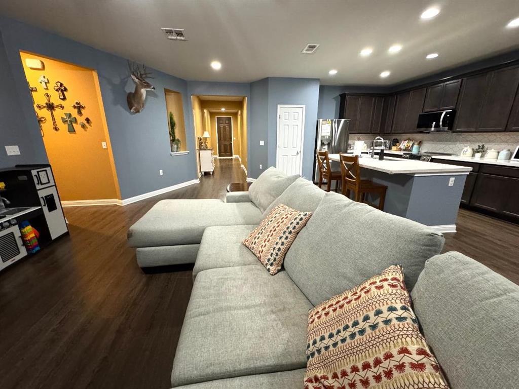 16609 SUMPTUOUS Dr, Manor, TX 78653