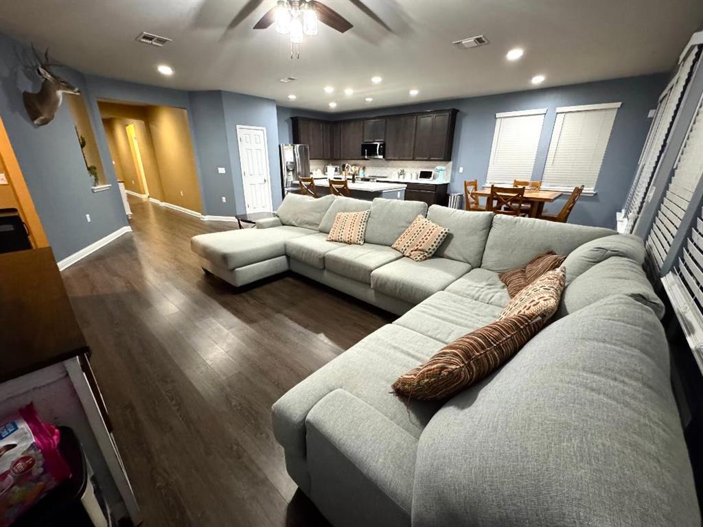 16609 SUMPTUOUS Dr, Manor, TX 78653