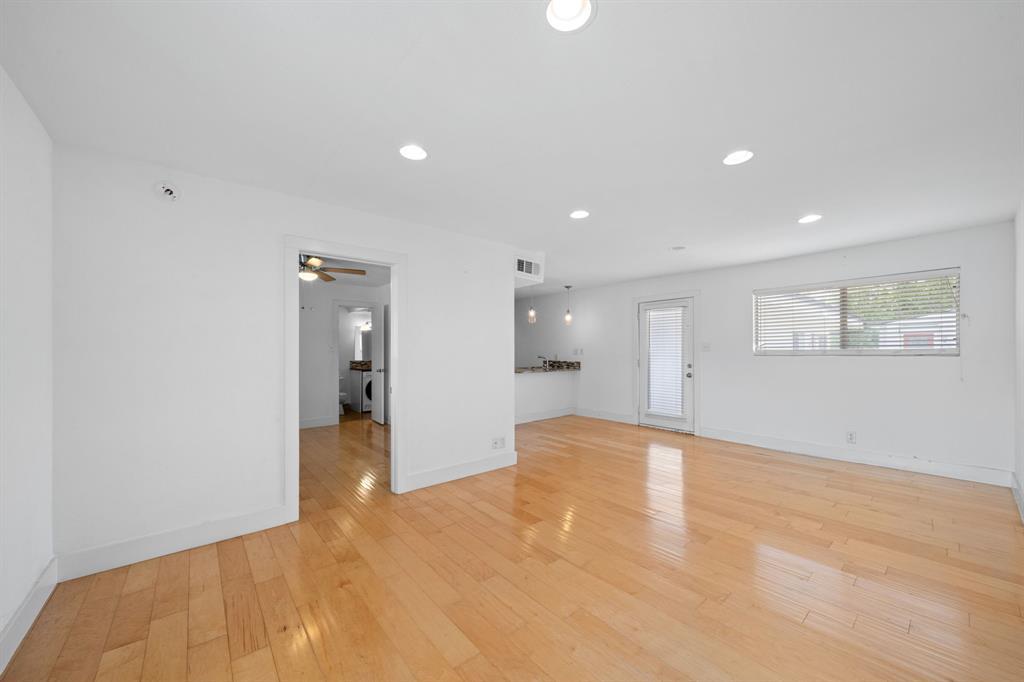 1313 E 52nd St # 105, Austin, TX 78723