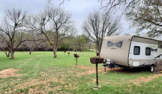 441 County Road 433, Mullin, TX 76864