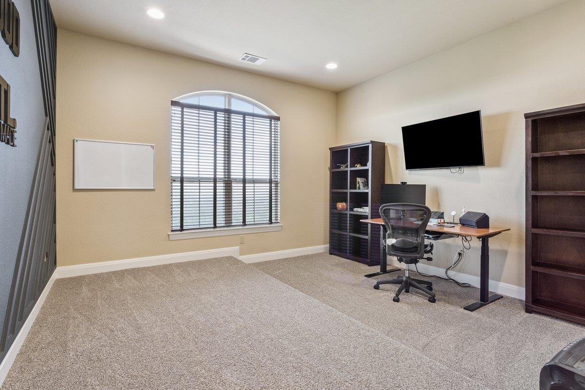 320 Ridge View Dr, Georgetown, TX 78628