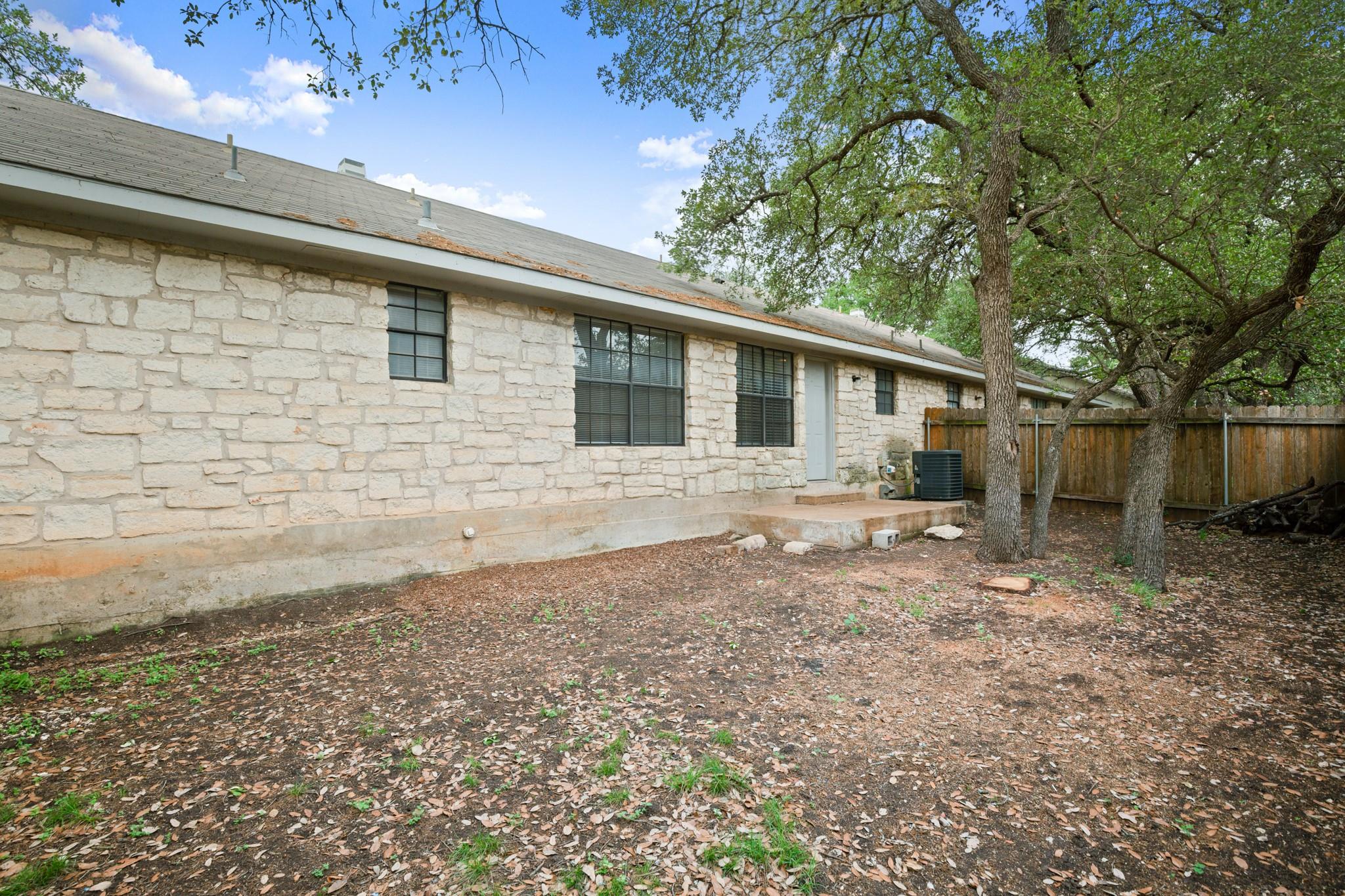 3801 Foust Trl # B, Georgetown, TX 78628