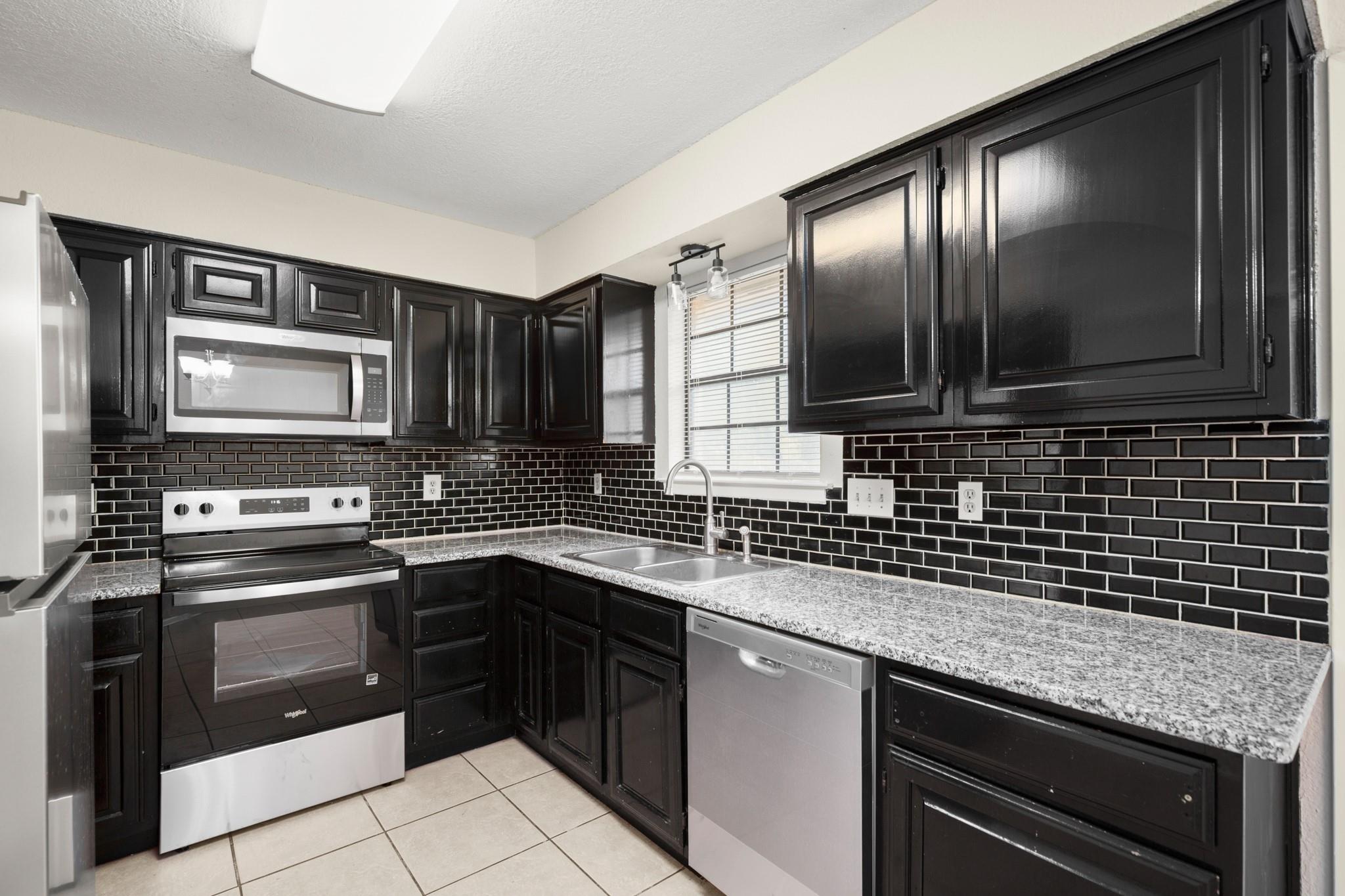 3801 Foust Trl # B, Georgetown, TX 78628