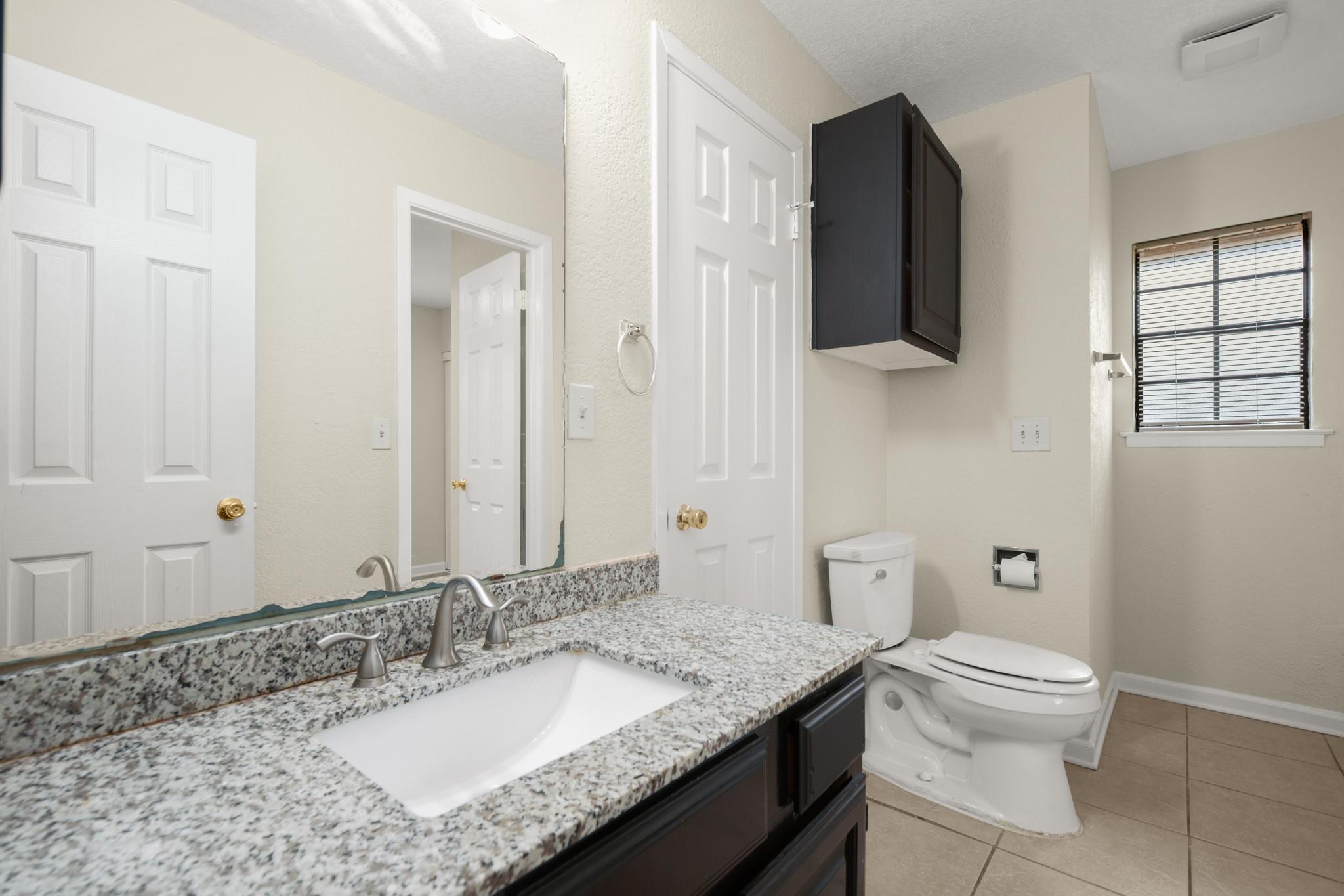 3801 Foust Trl # B, Georgetown, TX 78628