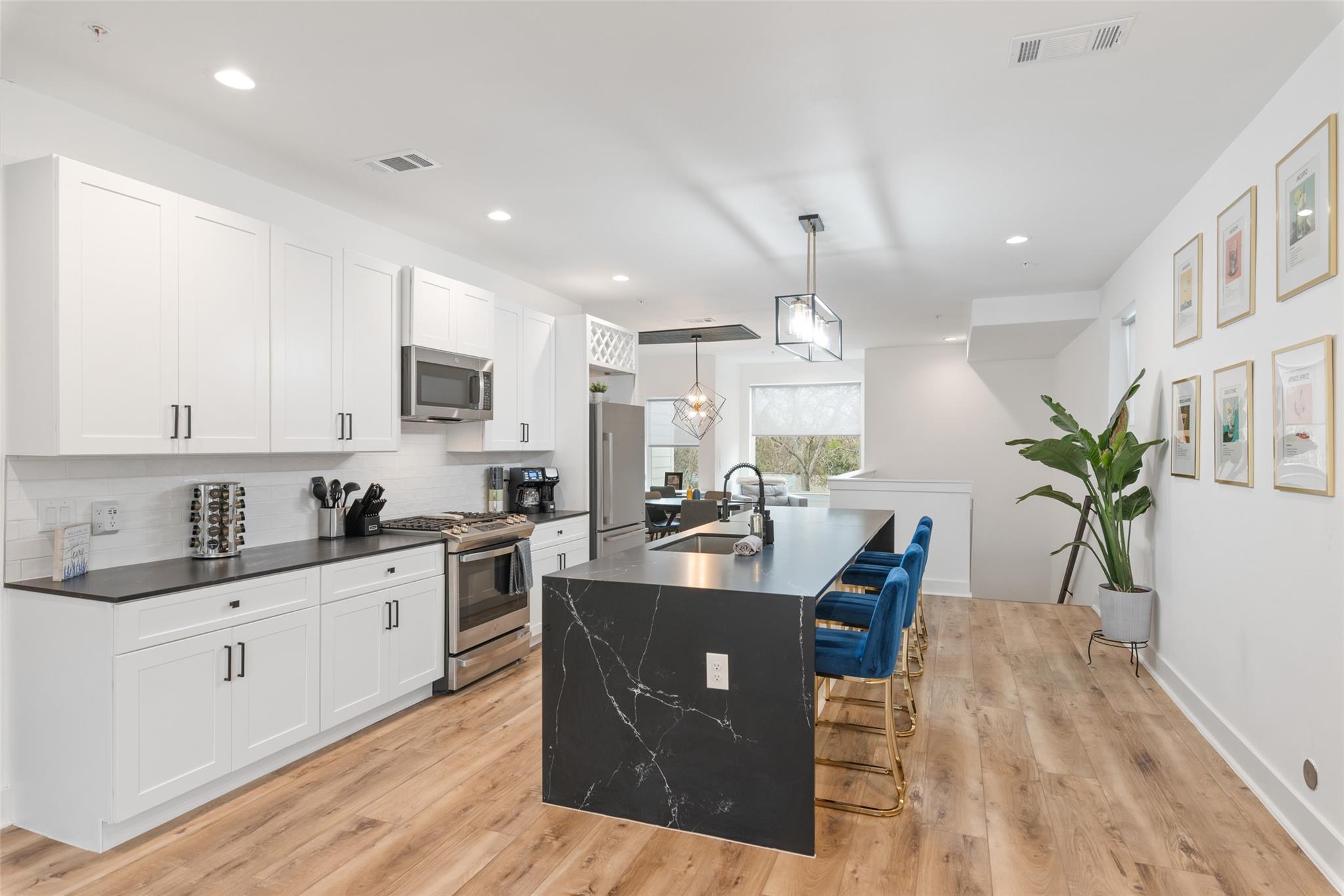 1417 Kramer Ln # 21, Austin, TX 78758