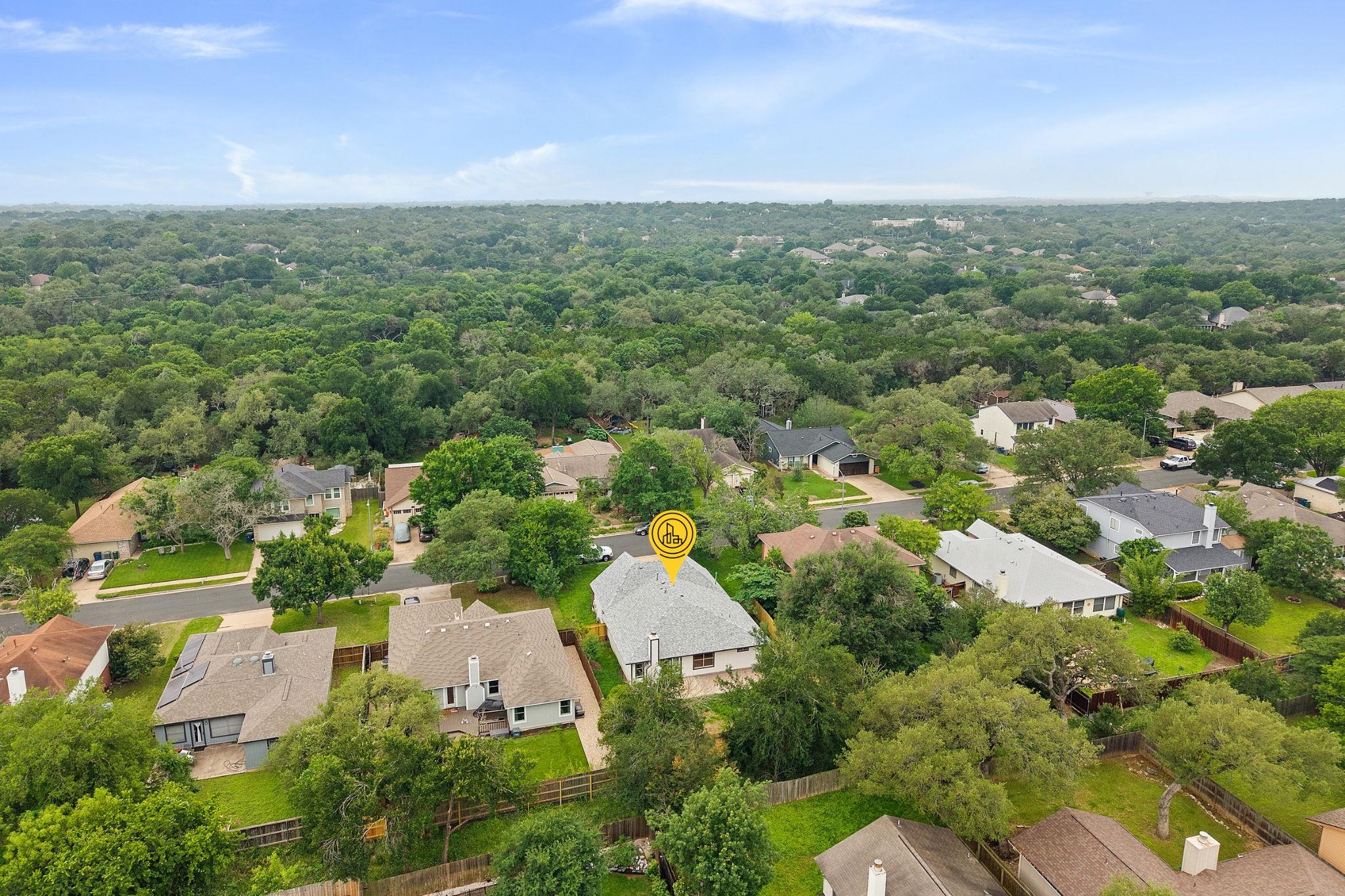 8322 Doe Meadow Dr, Austin, TX 78749