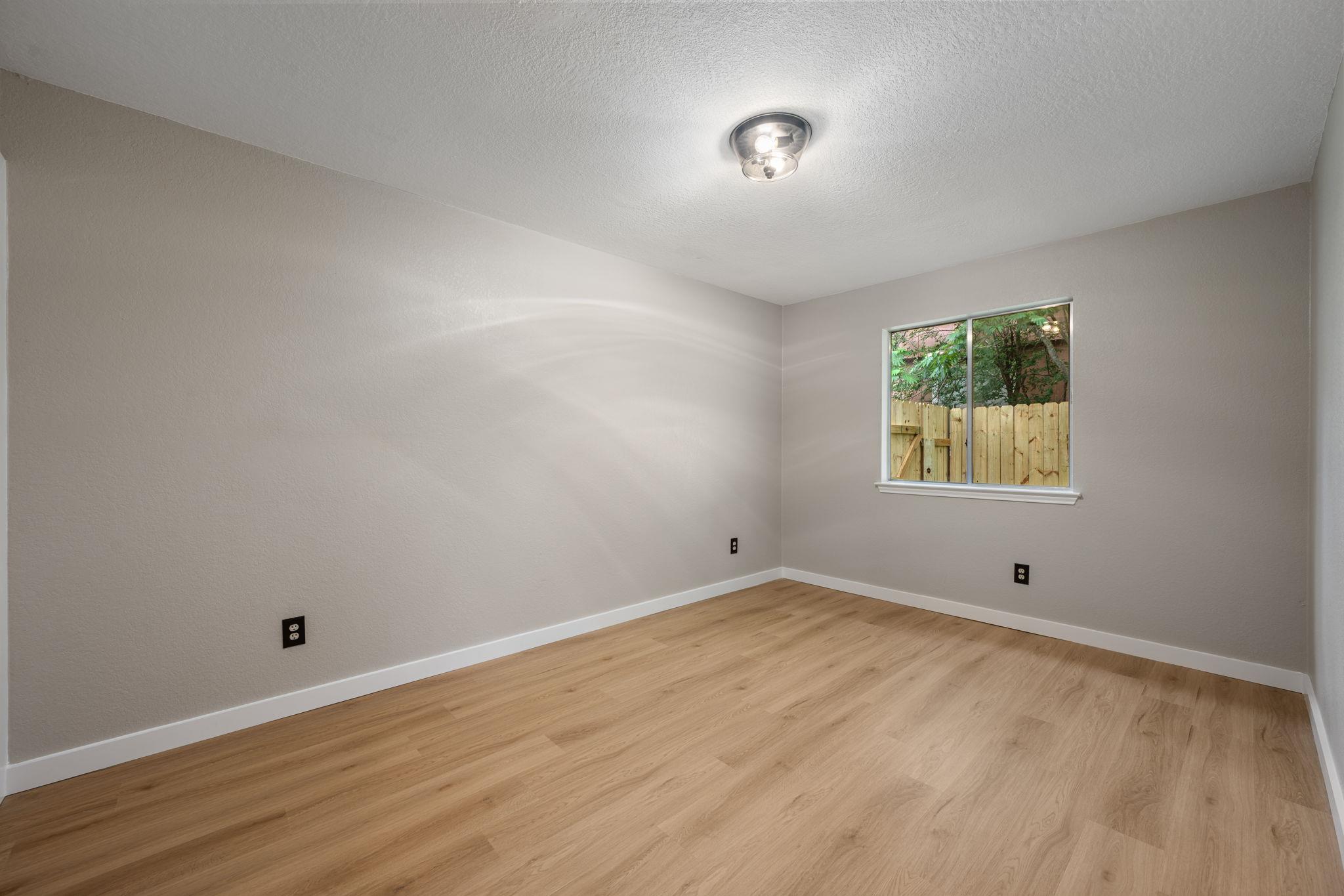 8322 Doe Meadow Dr, Austin, TX 78749