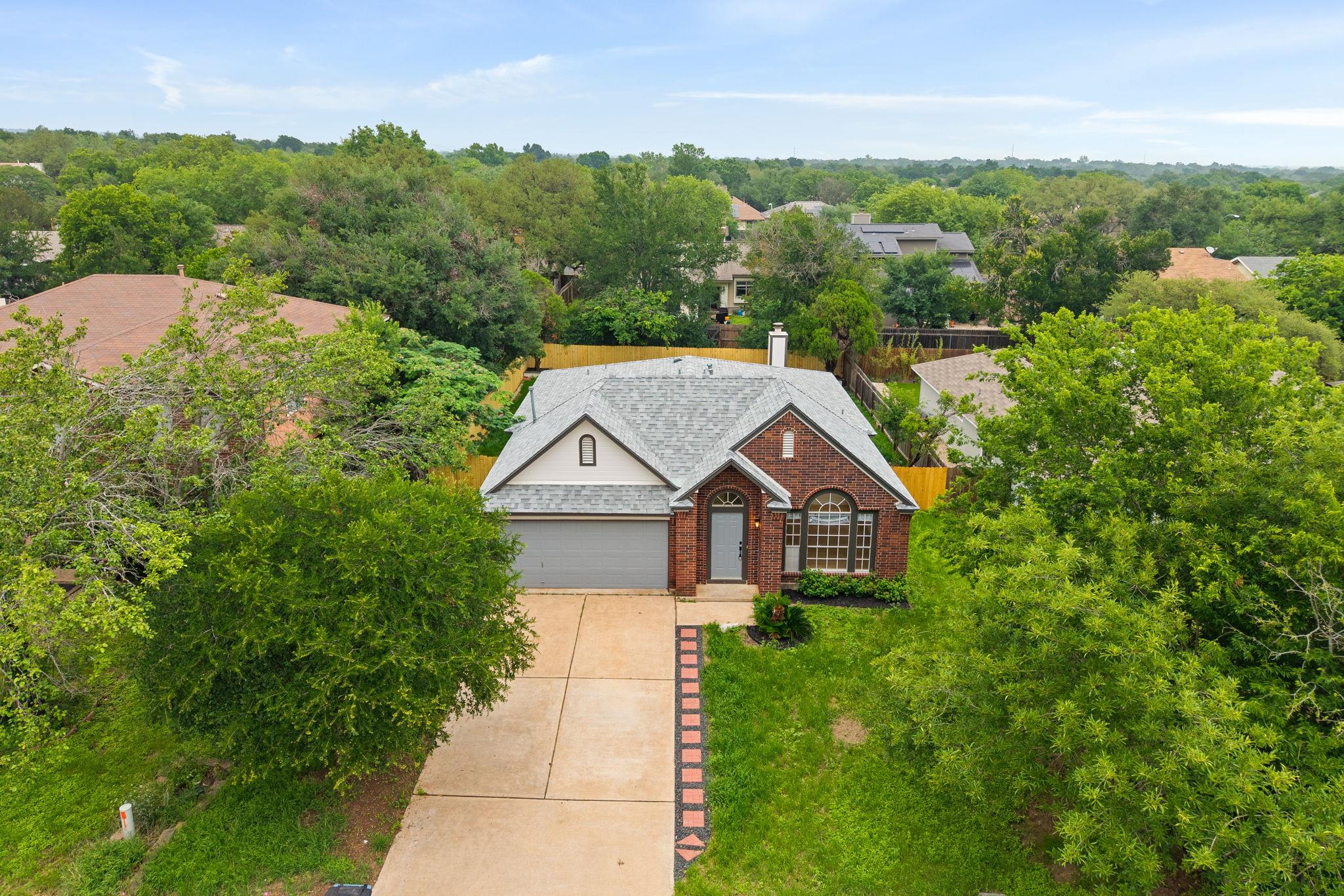 8322 Doe Meadow Dr, Austin, TX 78749