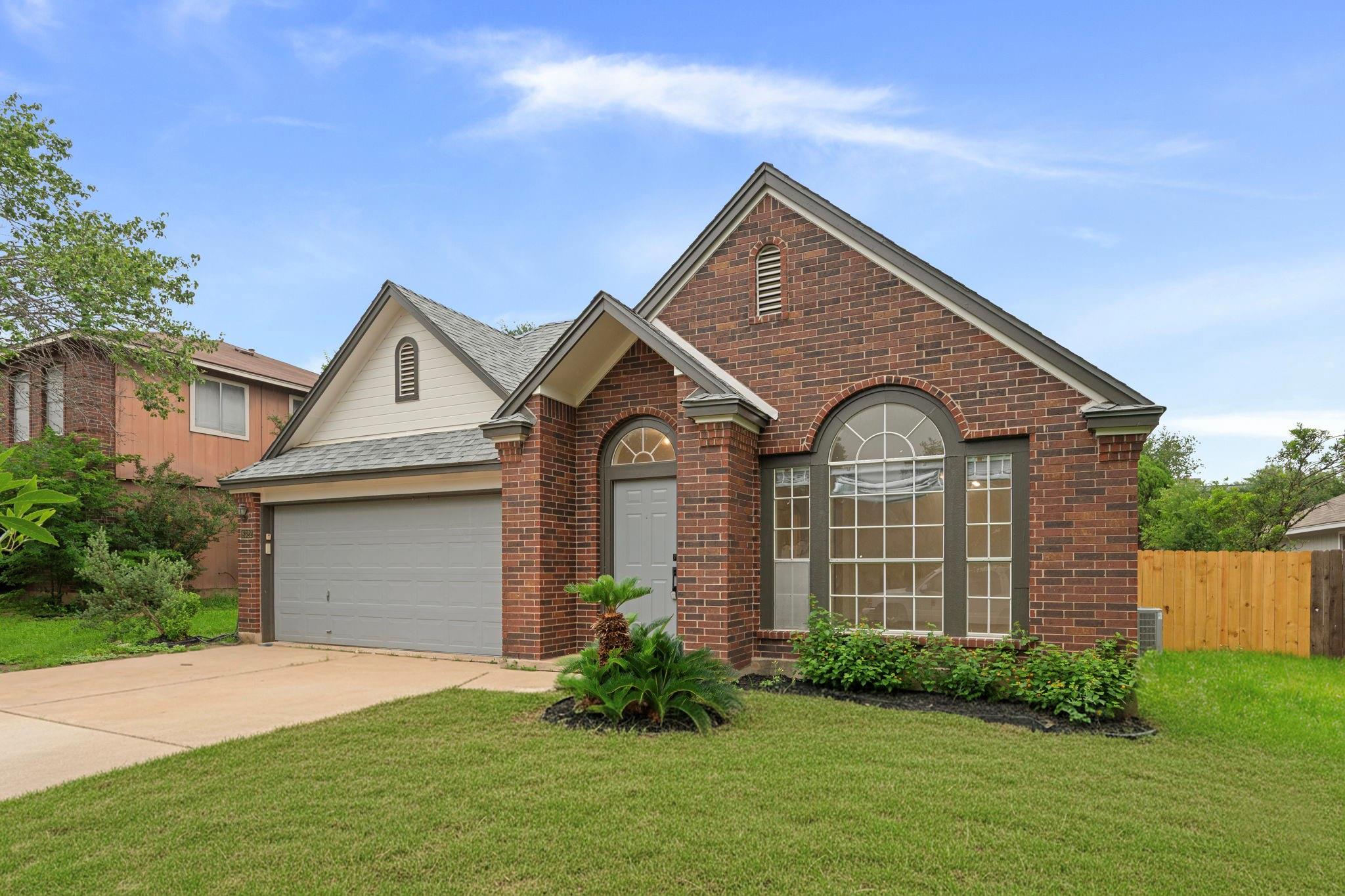8322 Doe Meadow Dr, Austin, TX 78749