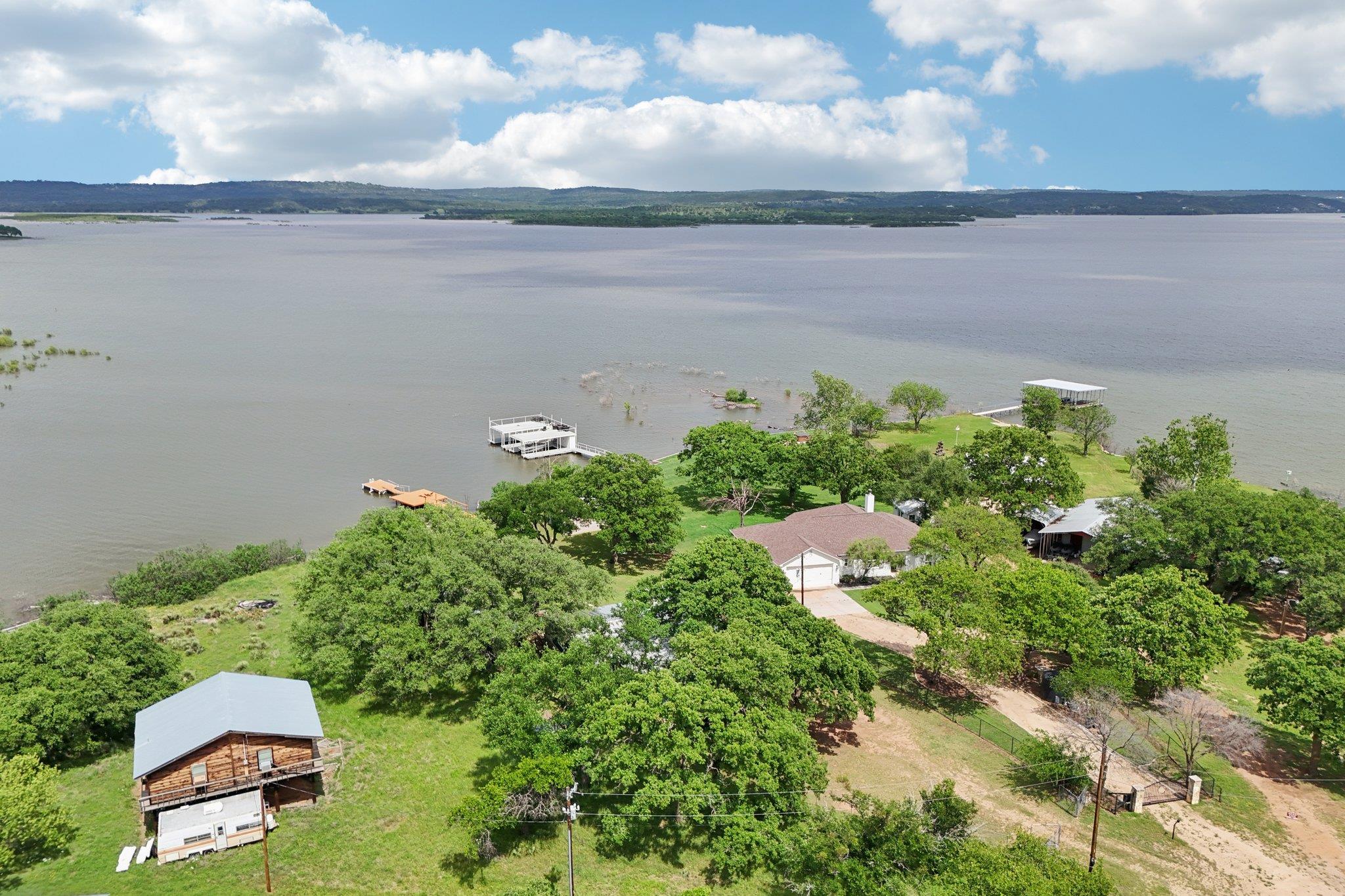 145 Oak Point Dr, Tow, TX 78672