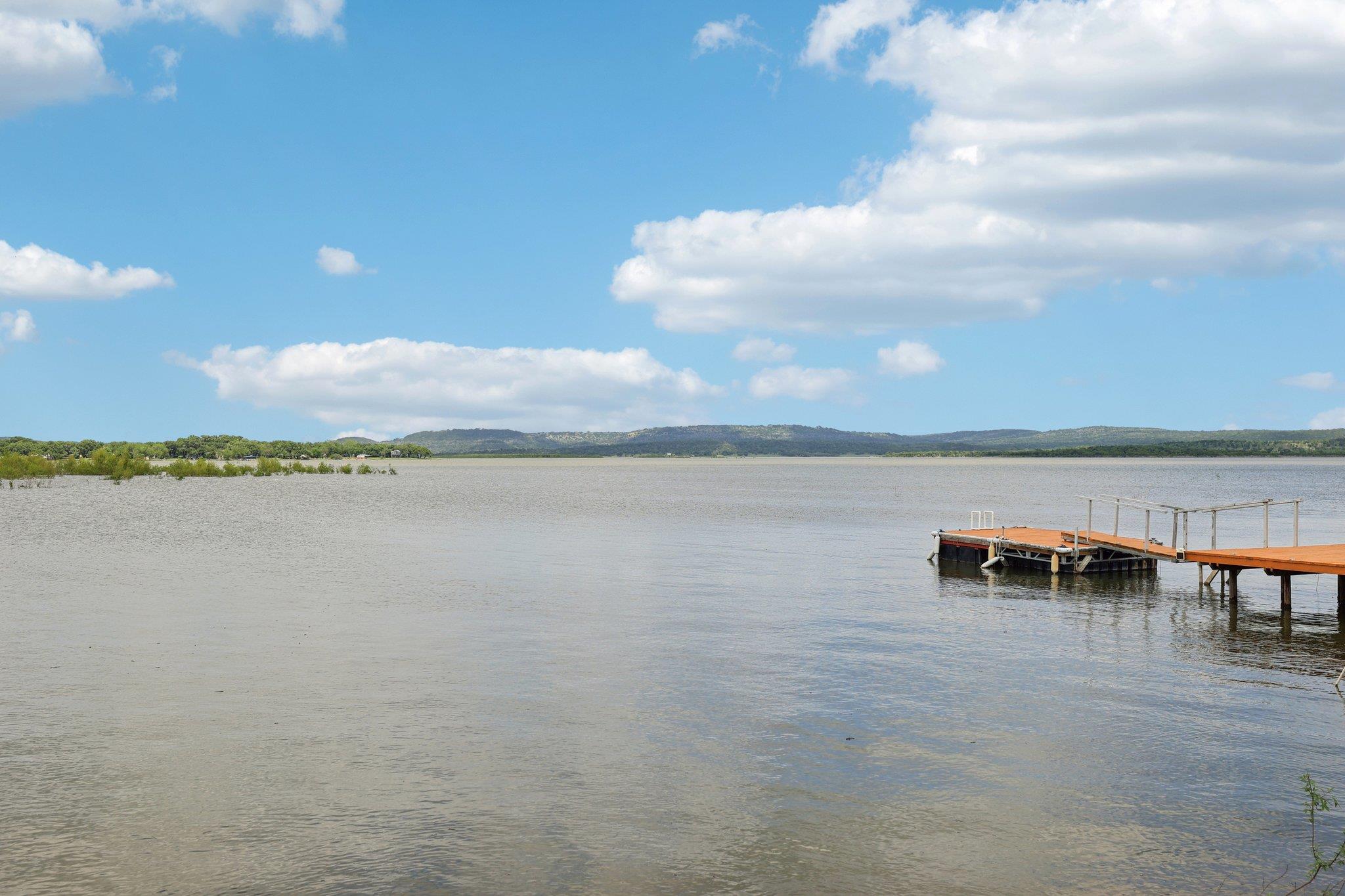 145 Oak Point Dr, Tow, TX 78672