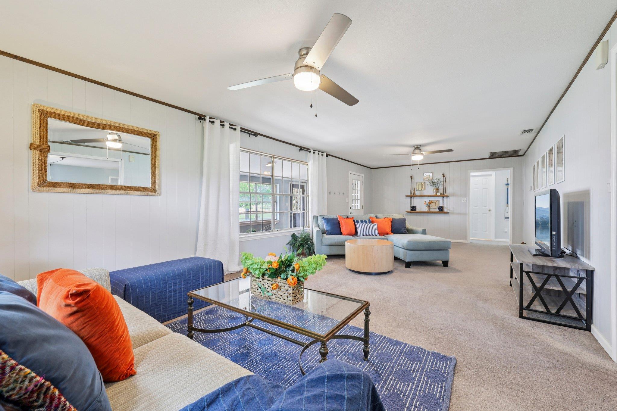 145 Oak Point Dr, Tow, TX 78672