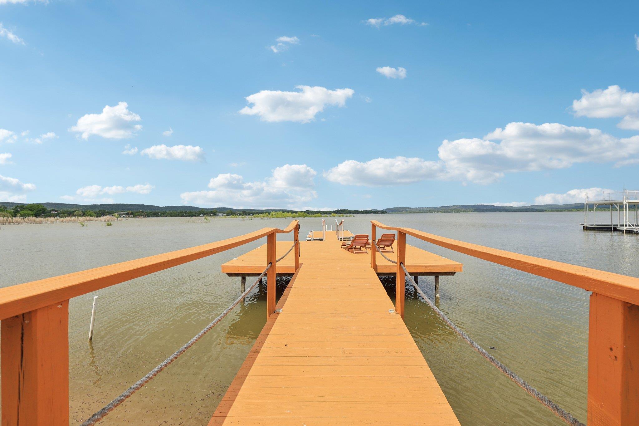 145 Oak Point Dr, Tow, TX 78672