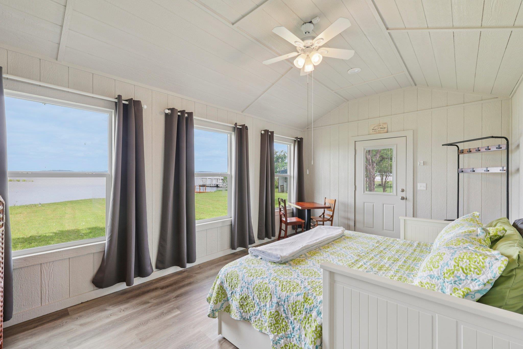 145 Oak Point Dr, Tow, TX 78672