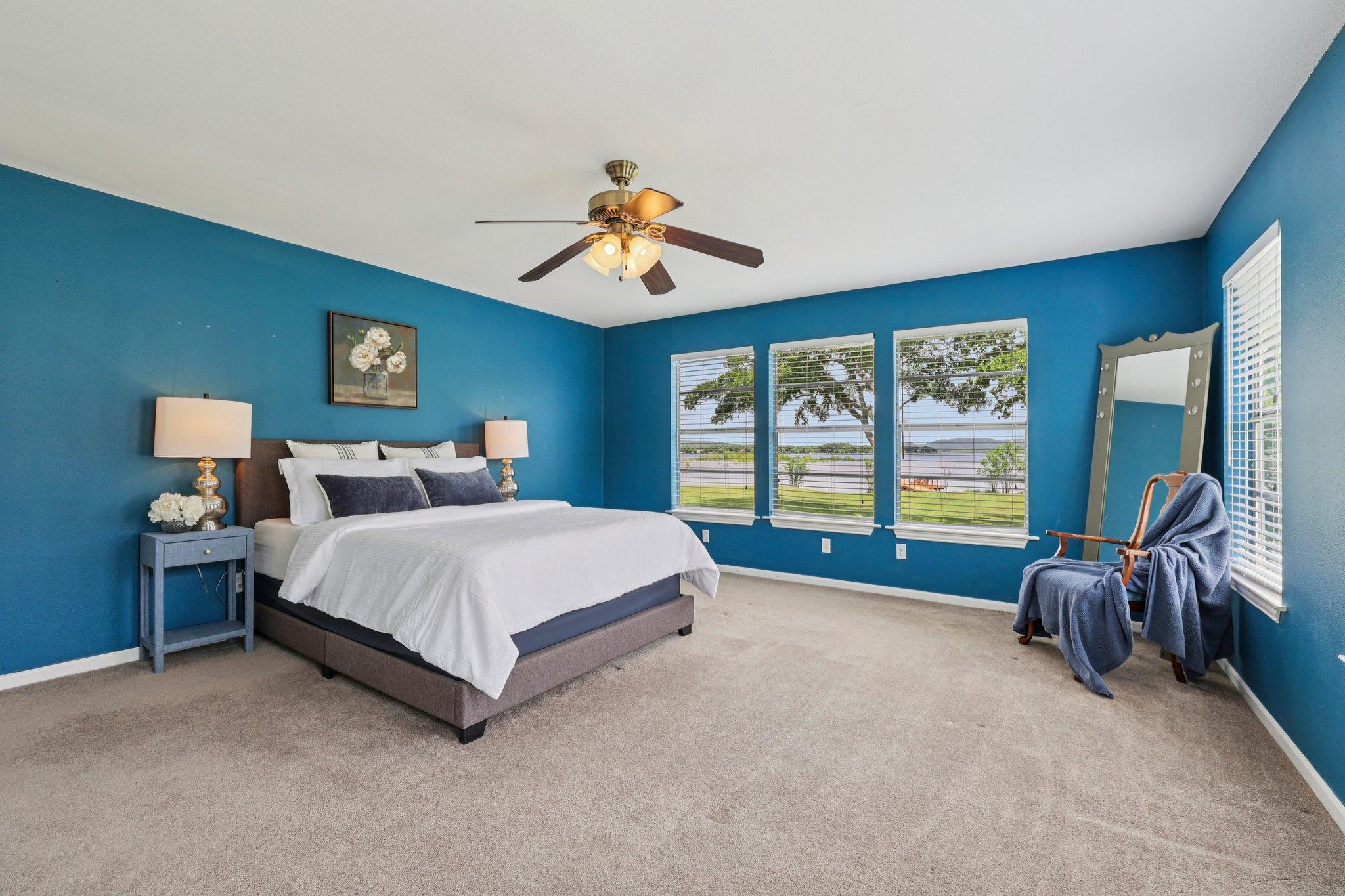 145 Oak Point Dr, Tow, TX 78672