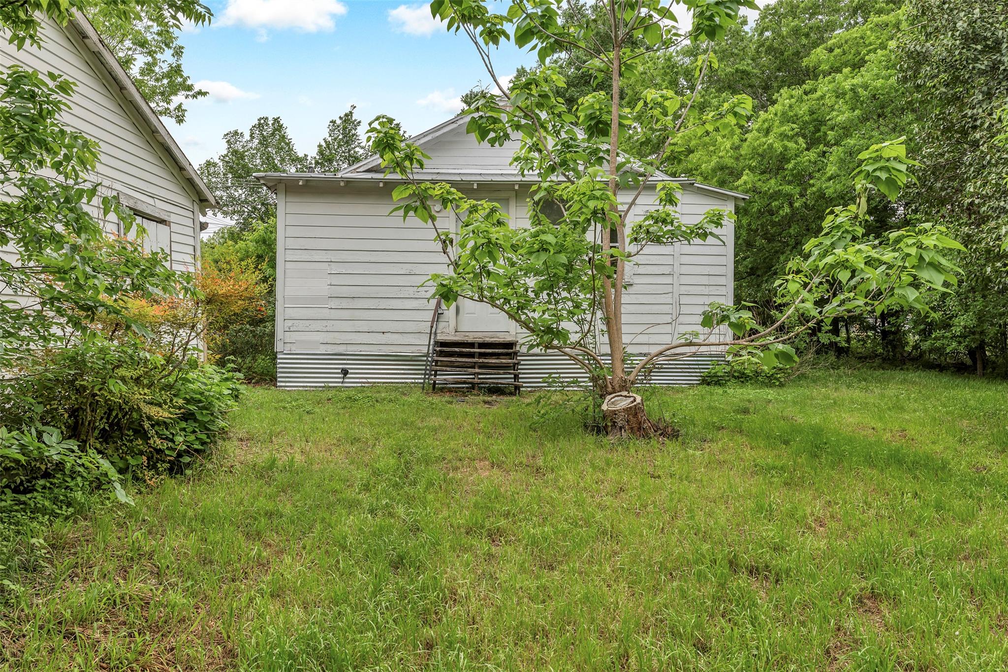 1002 Washburn St, Taylor, TX 76574