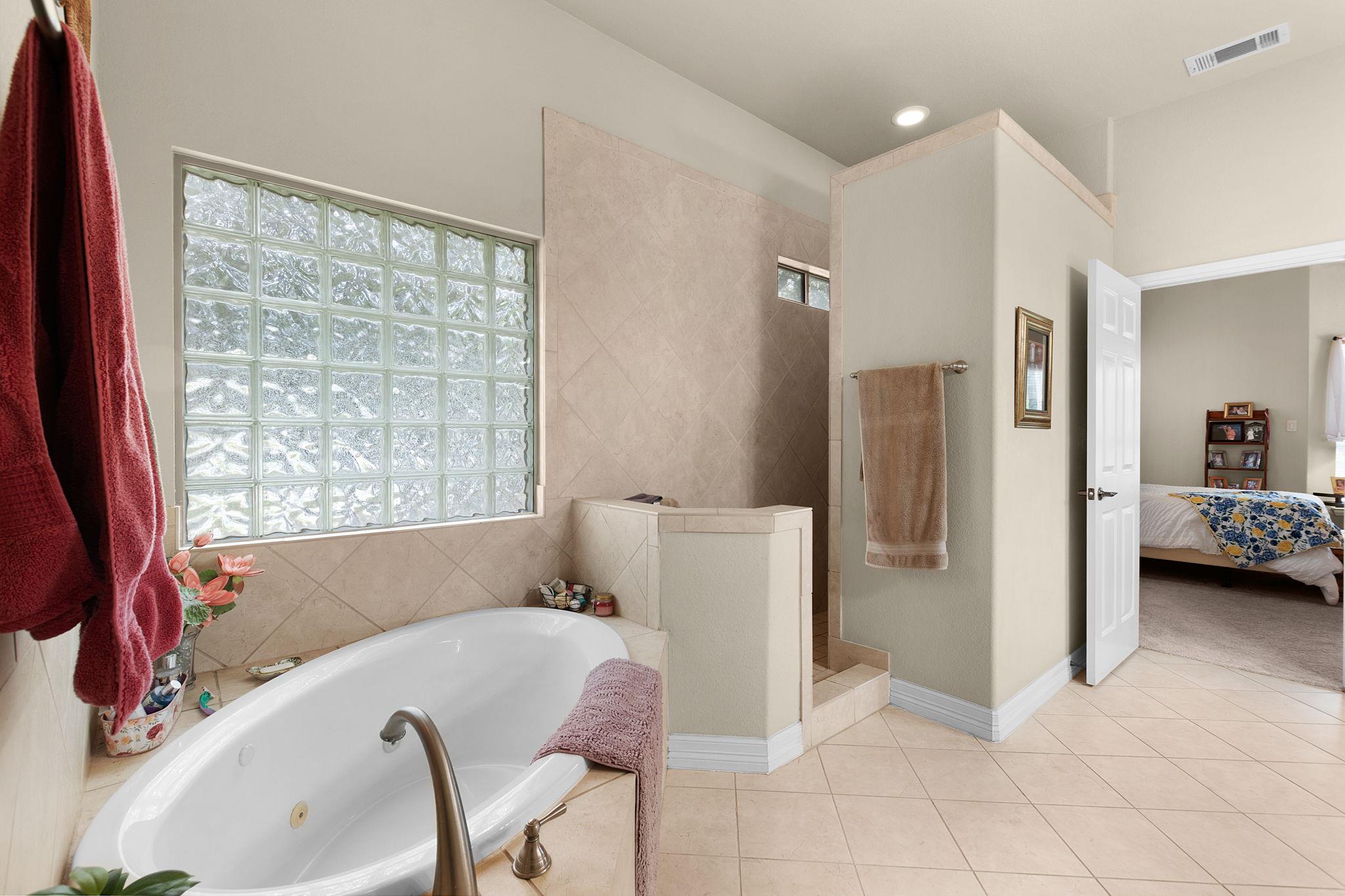 109 Camm Lary Cir, Burnet, TX 78611