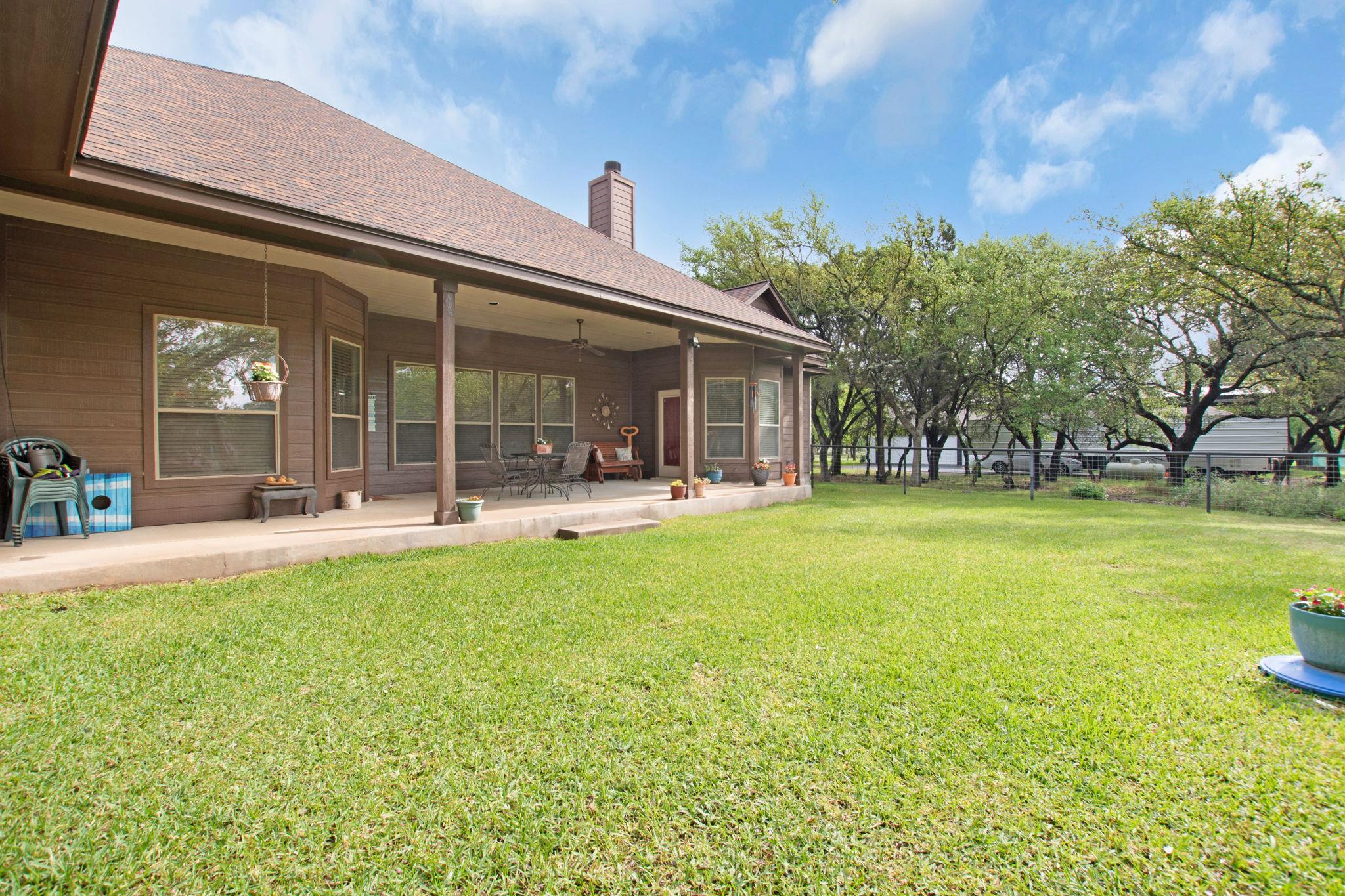 109 Camm Lary Cir, Burnet, TX 78611