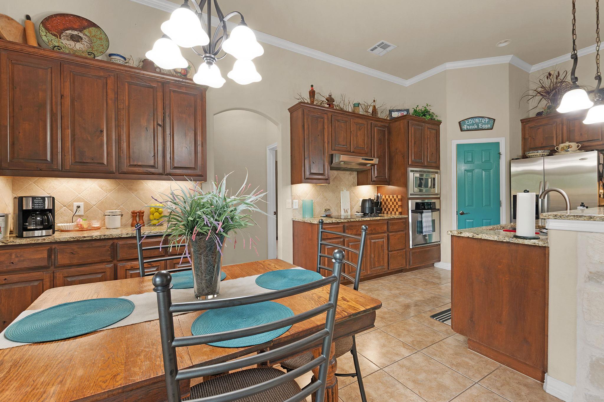 109 Camm Lary Cir, Burnet, TX 78611