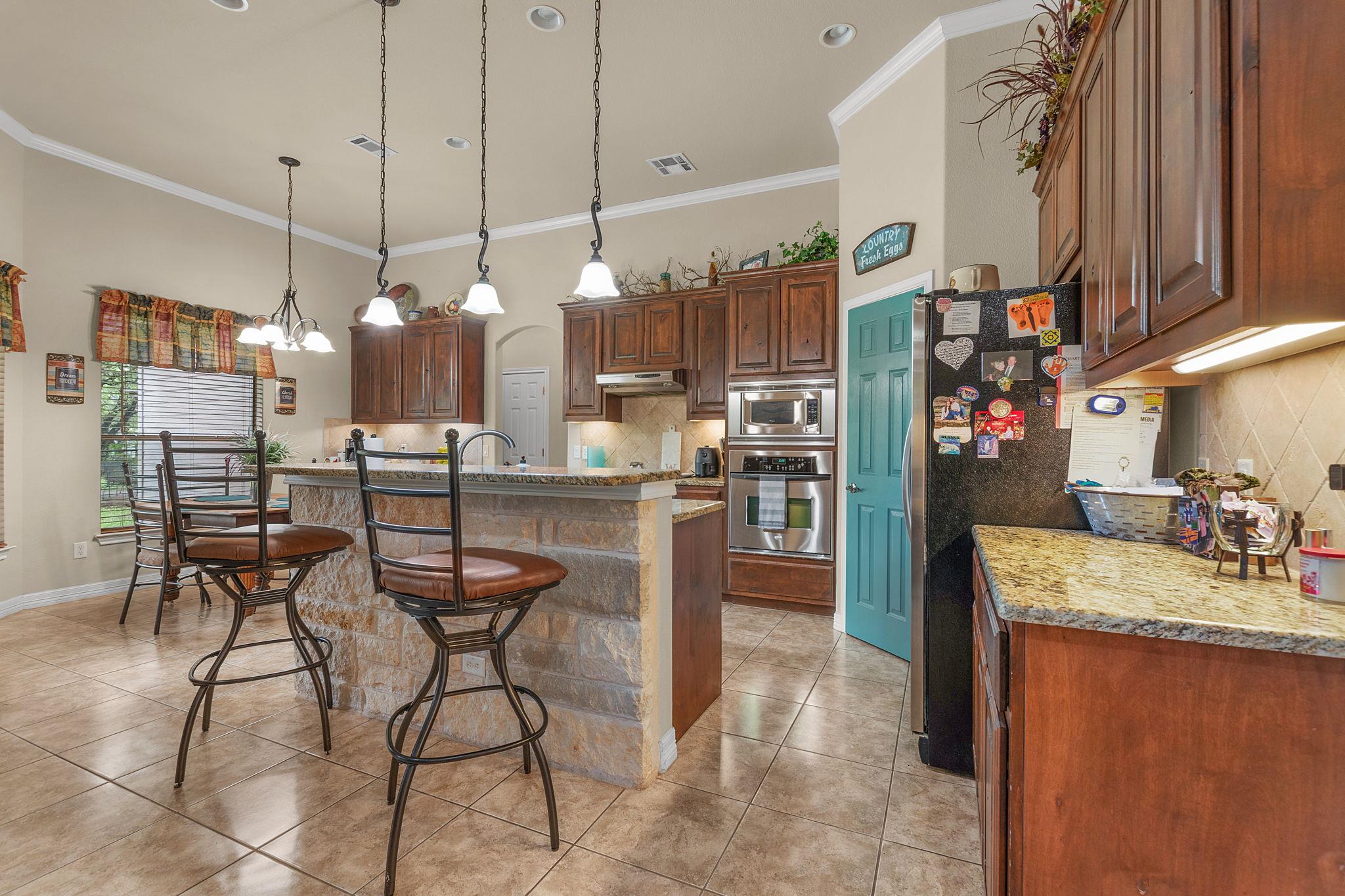 109 Camm Lary Cir, Burnet, TX 78611