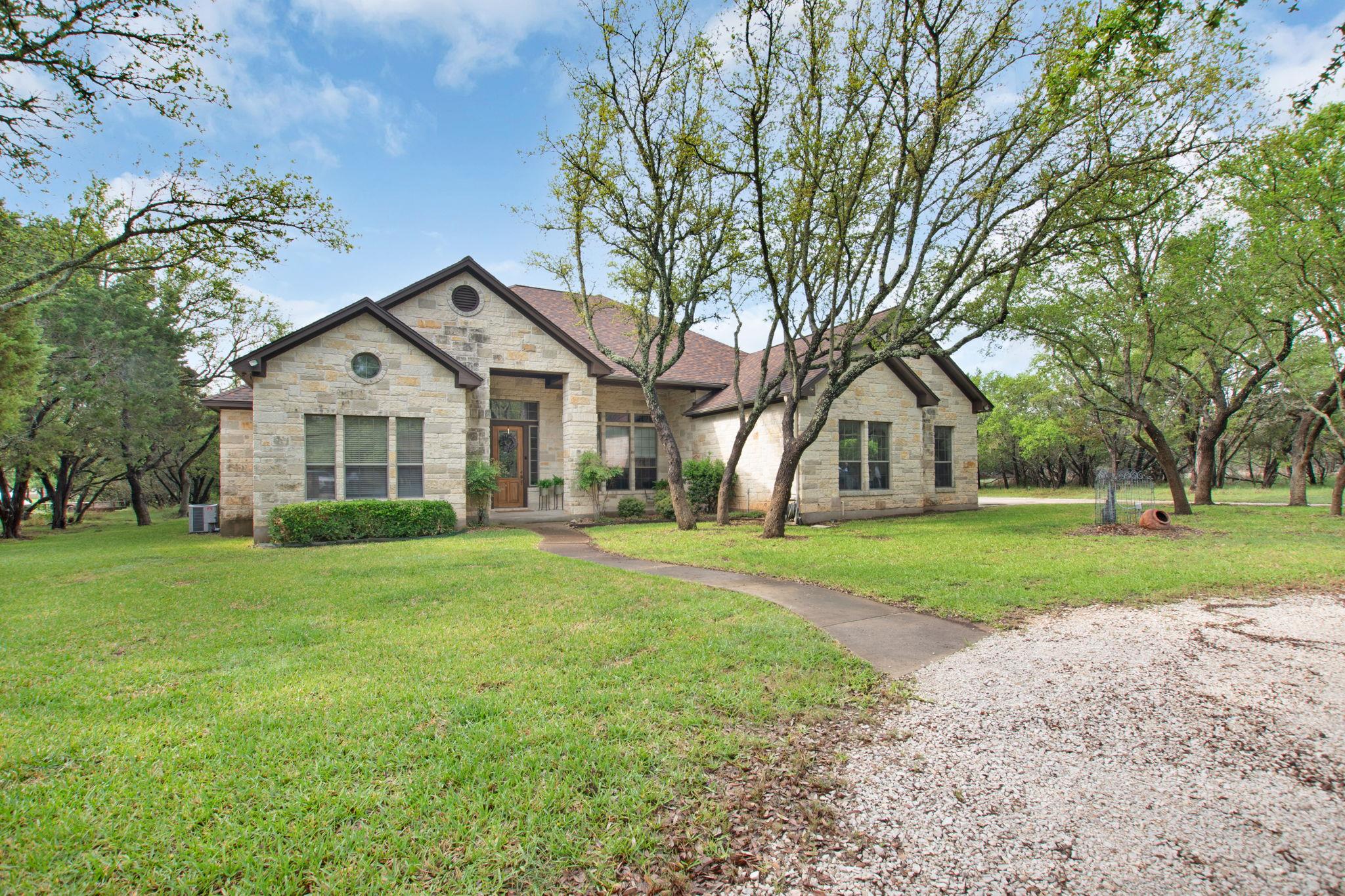 109 Camm Lary Cir, Burnet, TX 78611