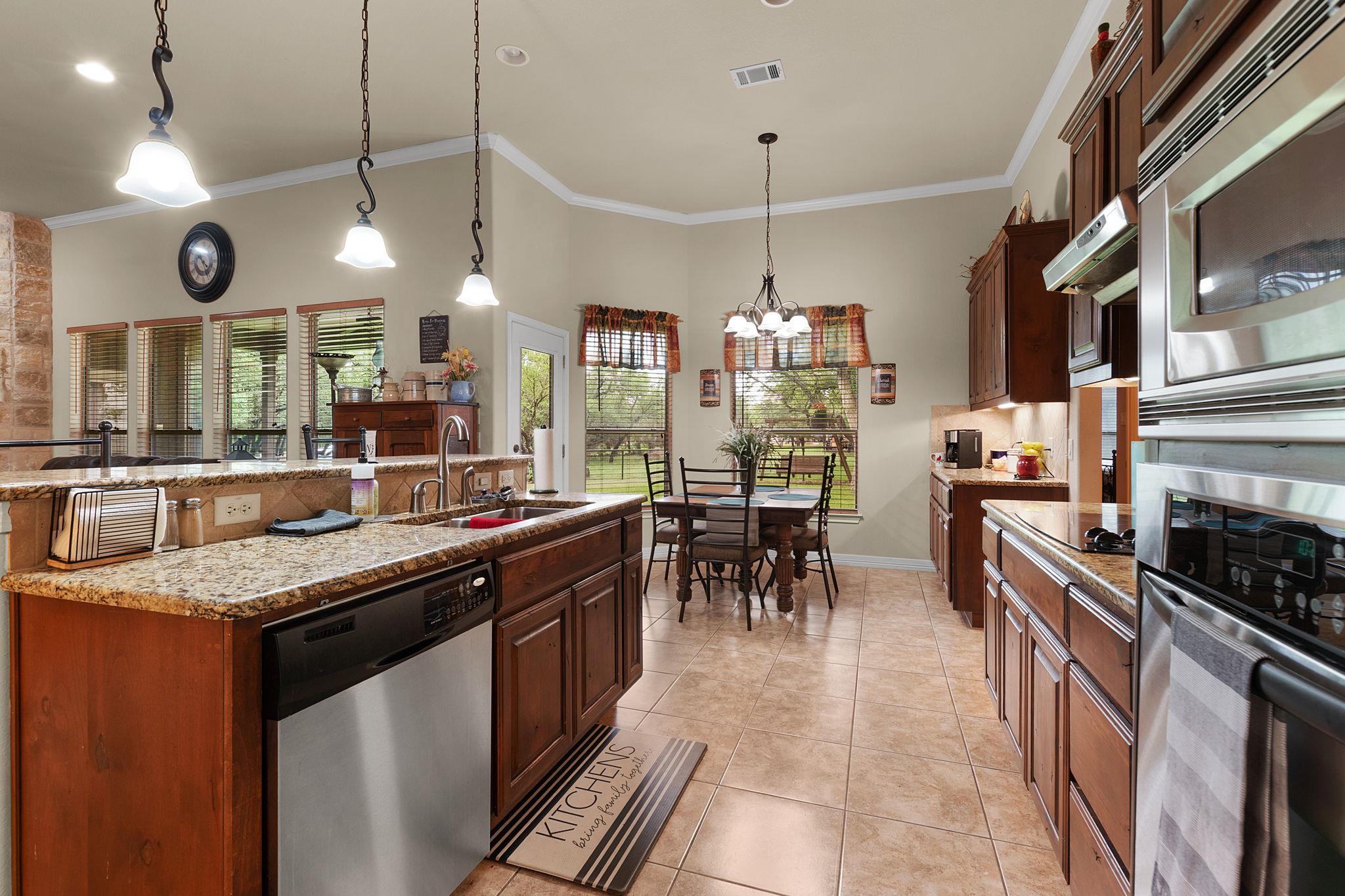 109 Camm Lary Cir, Burnet, TX 78611