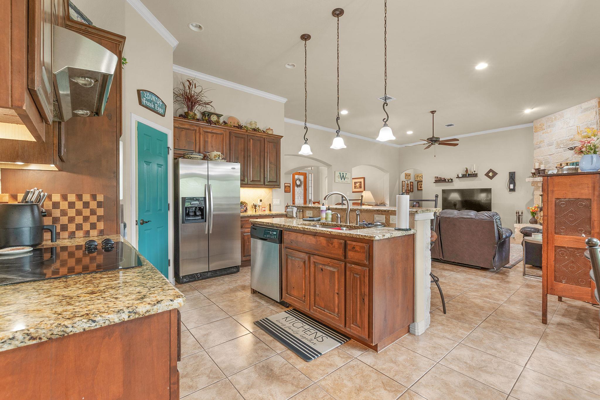 109 Camm Lary Cir, Burnet, TX 78611