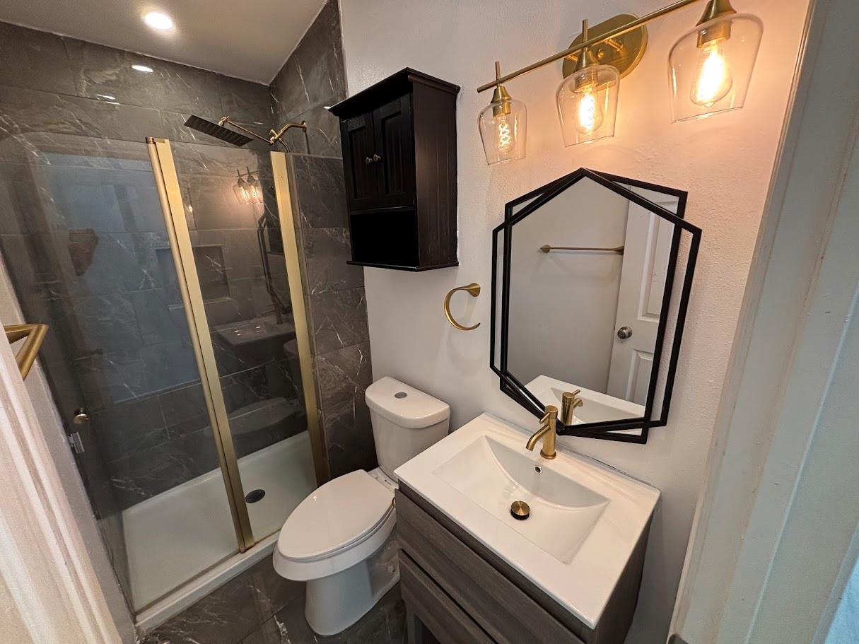 1002 Spanish Oak Trl # B, Manchaca, TX 78652