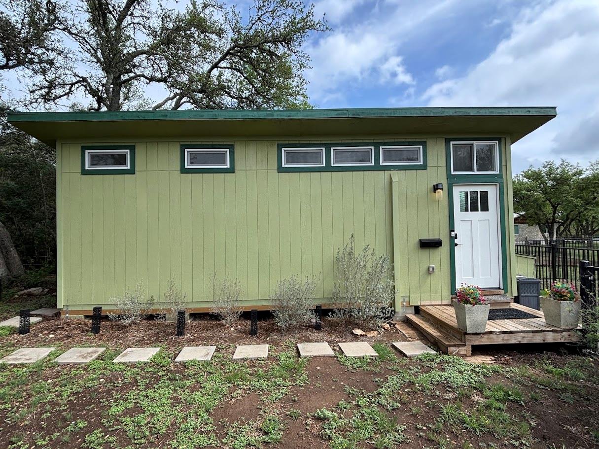 1002 Spanish Oak Trl # B, Manchaca, TX 78652