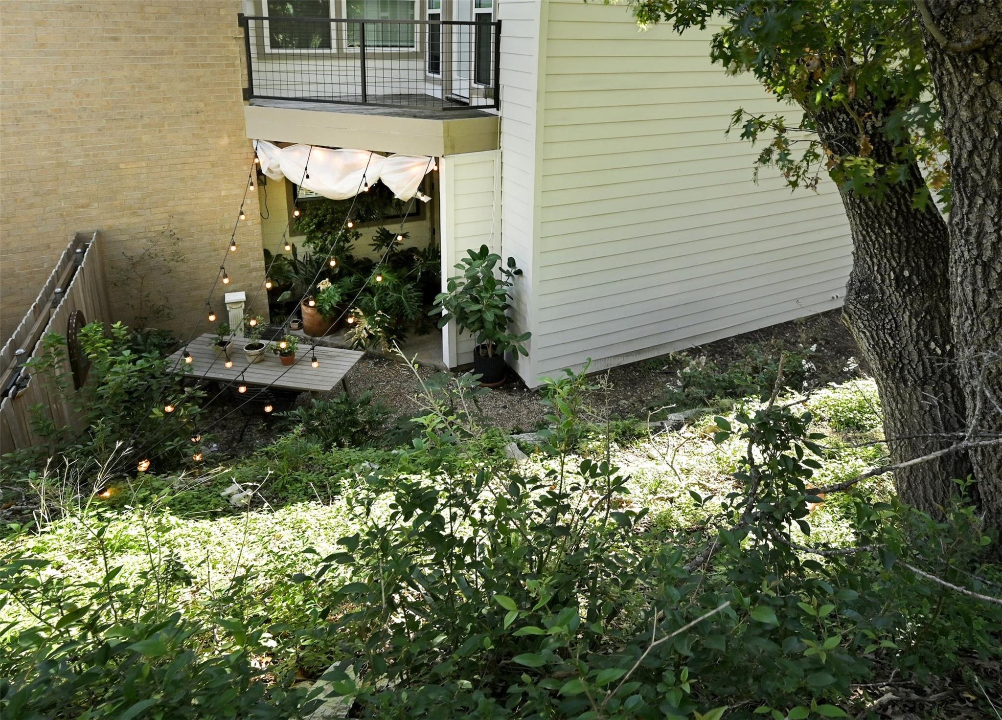 6600 Valleyside Rd # B-6, Austin, TX 78731