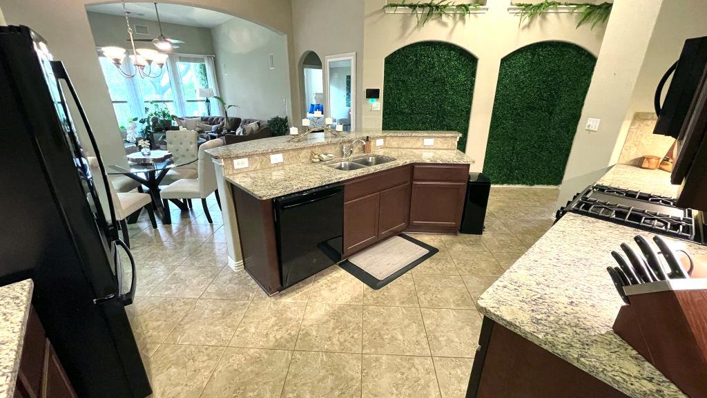 409 Chaparral Dr, Leander, TX 78641