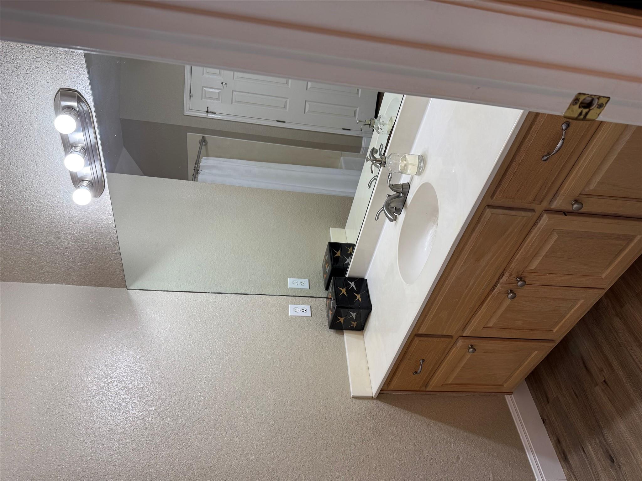 115 Kaena Ln, Bastrop, TX 78602