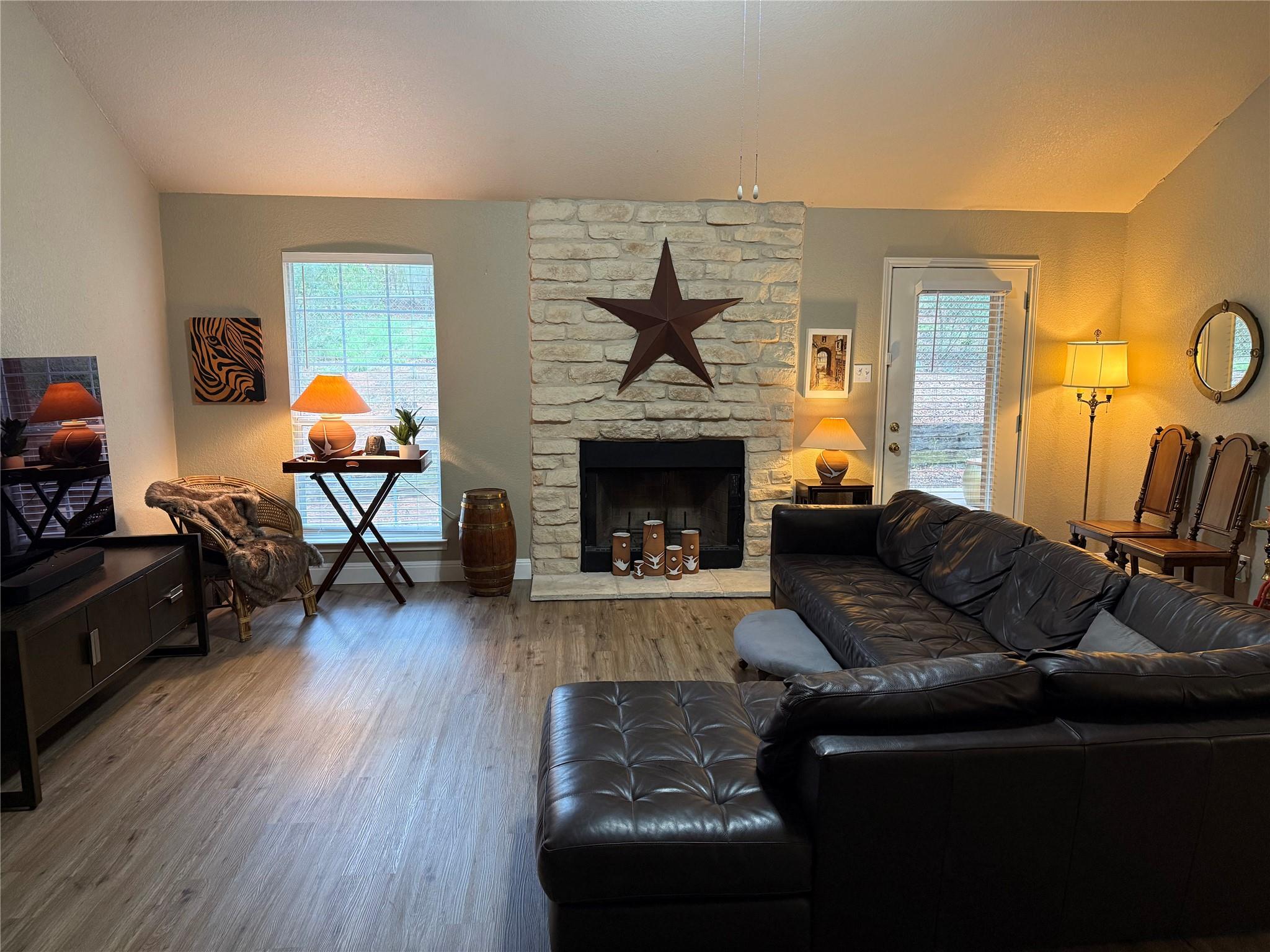 115 Kaena Ln, Bastrop, TX 78602